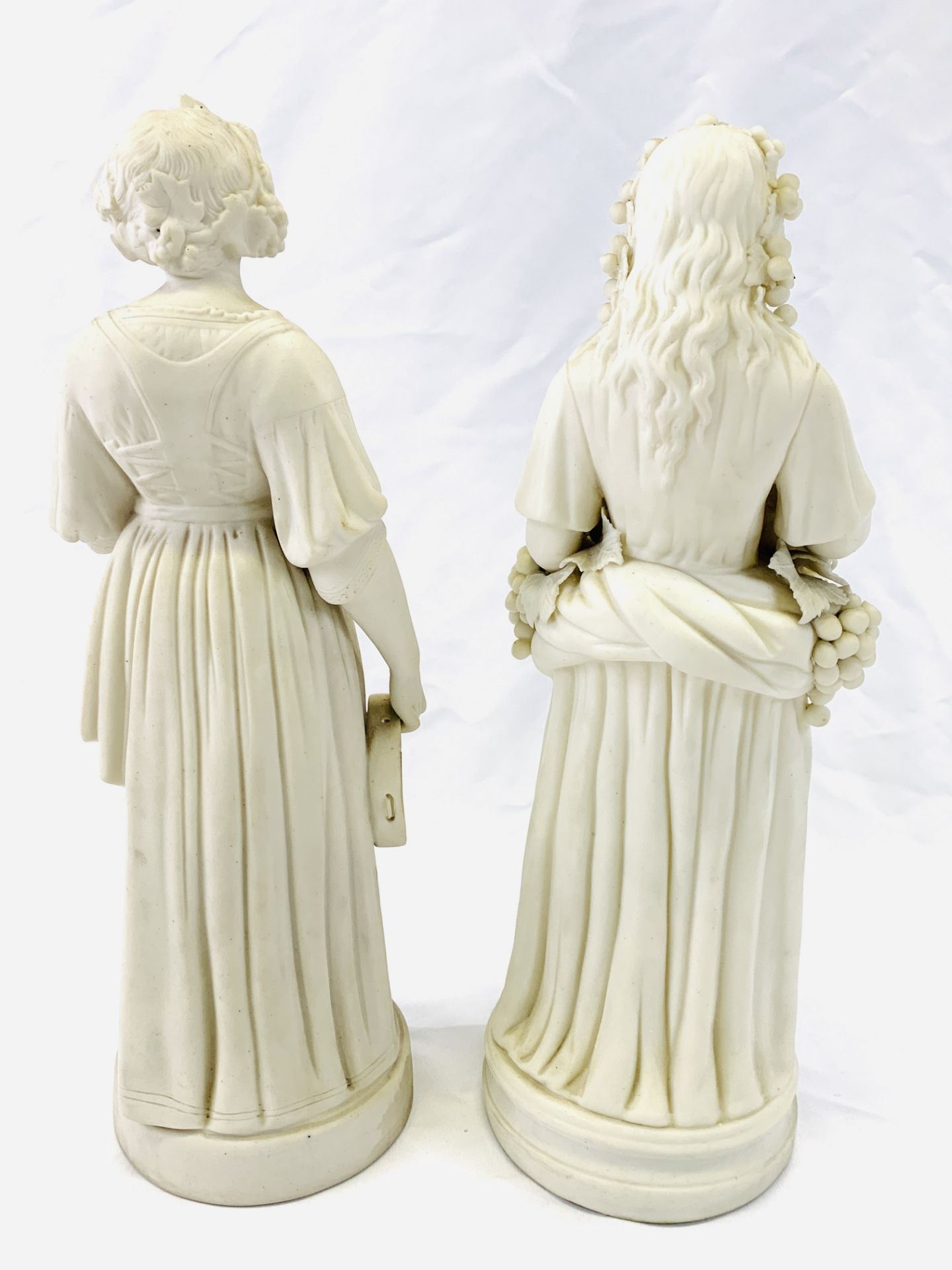 Two parian ware figures of ladies - Bild 3 aus 5