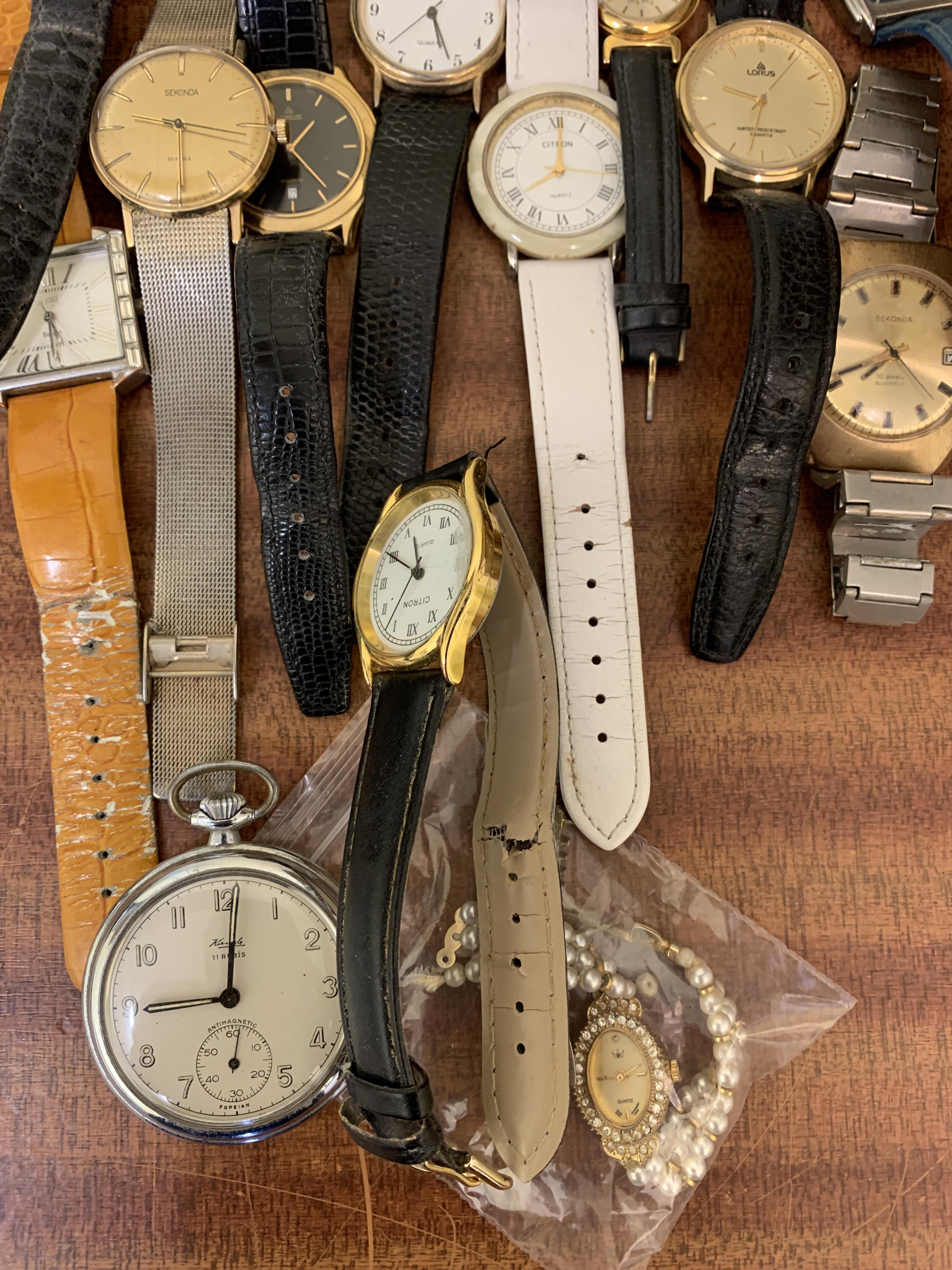 Collection of fashion watches - Image 6 of 6