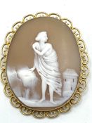 9ct gold framed large cameo brooch/pendant