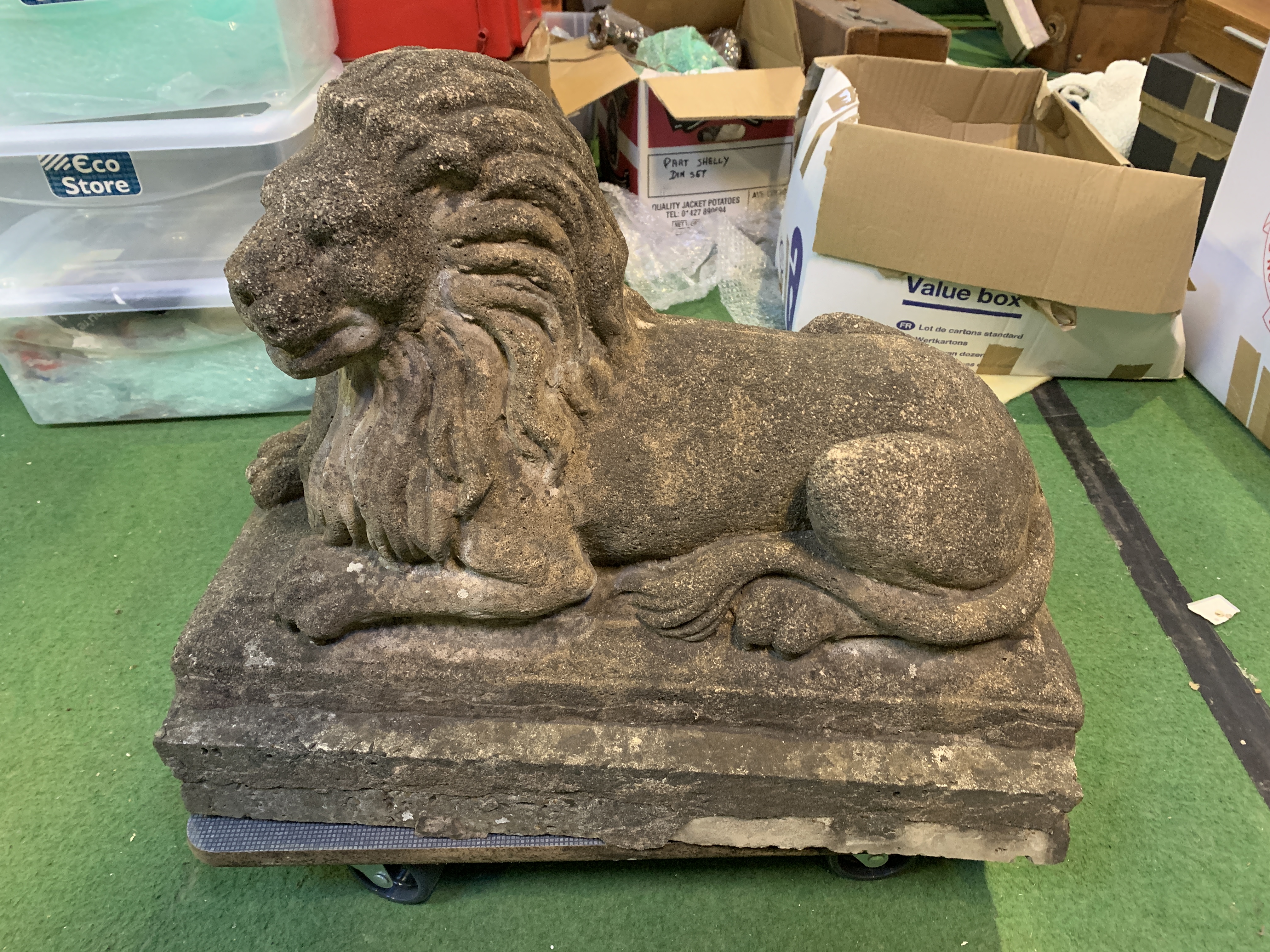 Concrete lion on plinth - Image 3 of 3