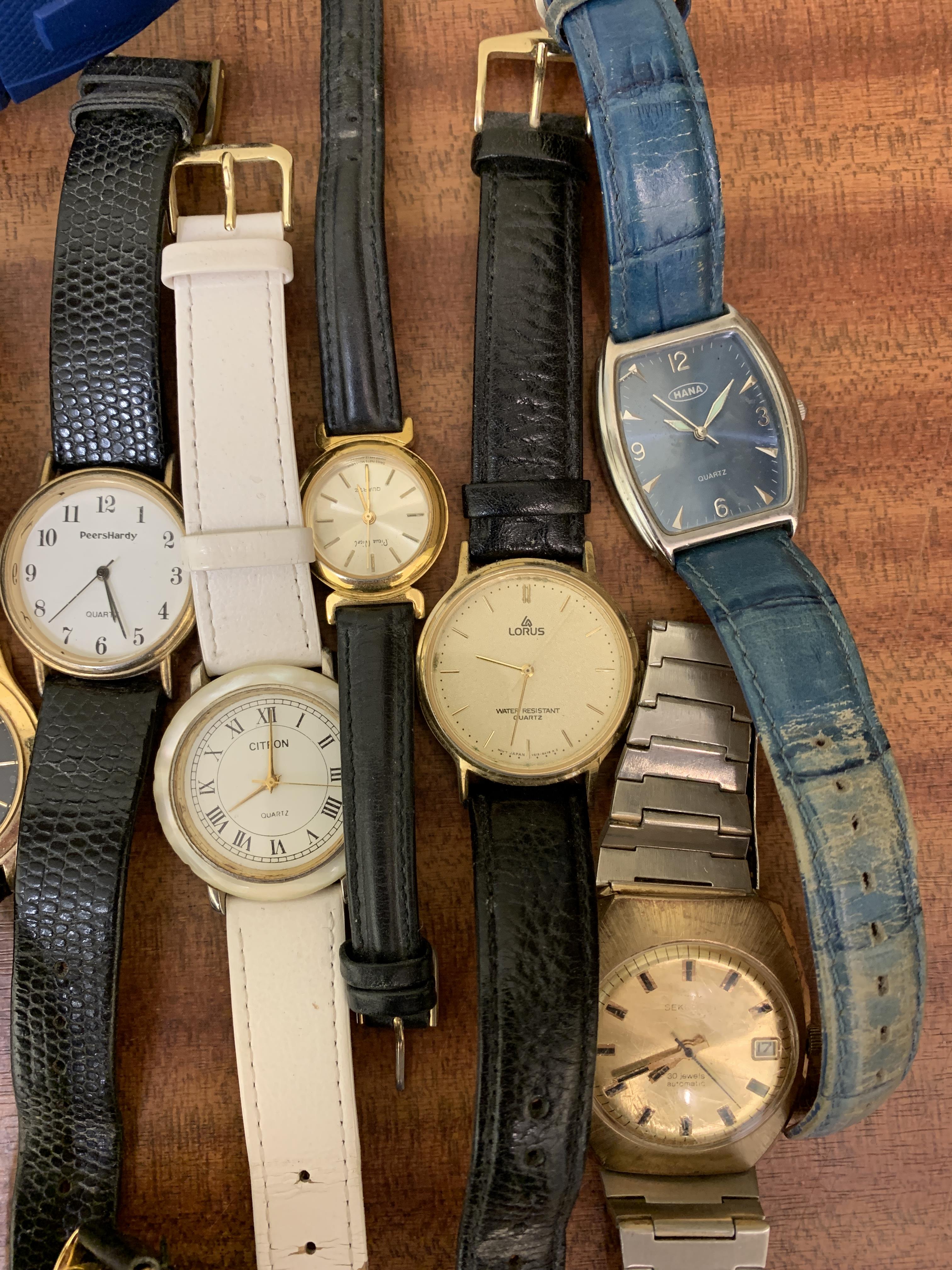 Collection of fashion watches - Image 4 of 6