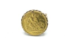 Half sovereign ring, 1906 on 9ct gold ring