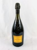 750ml bottle of Veuve Clicquot 'La Grande Dame' champagne, 1995