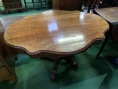 Mahogany table on pedestal base