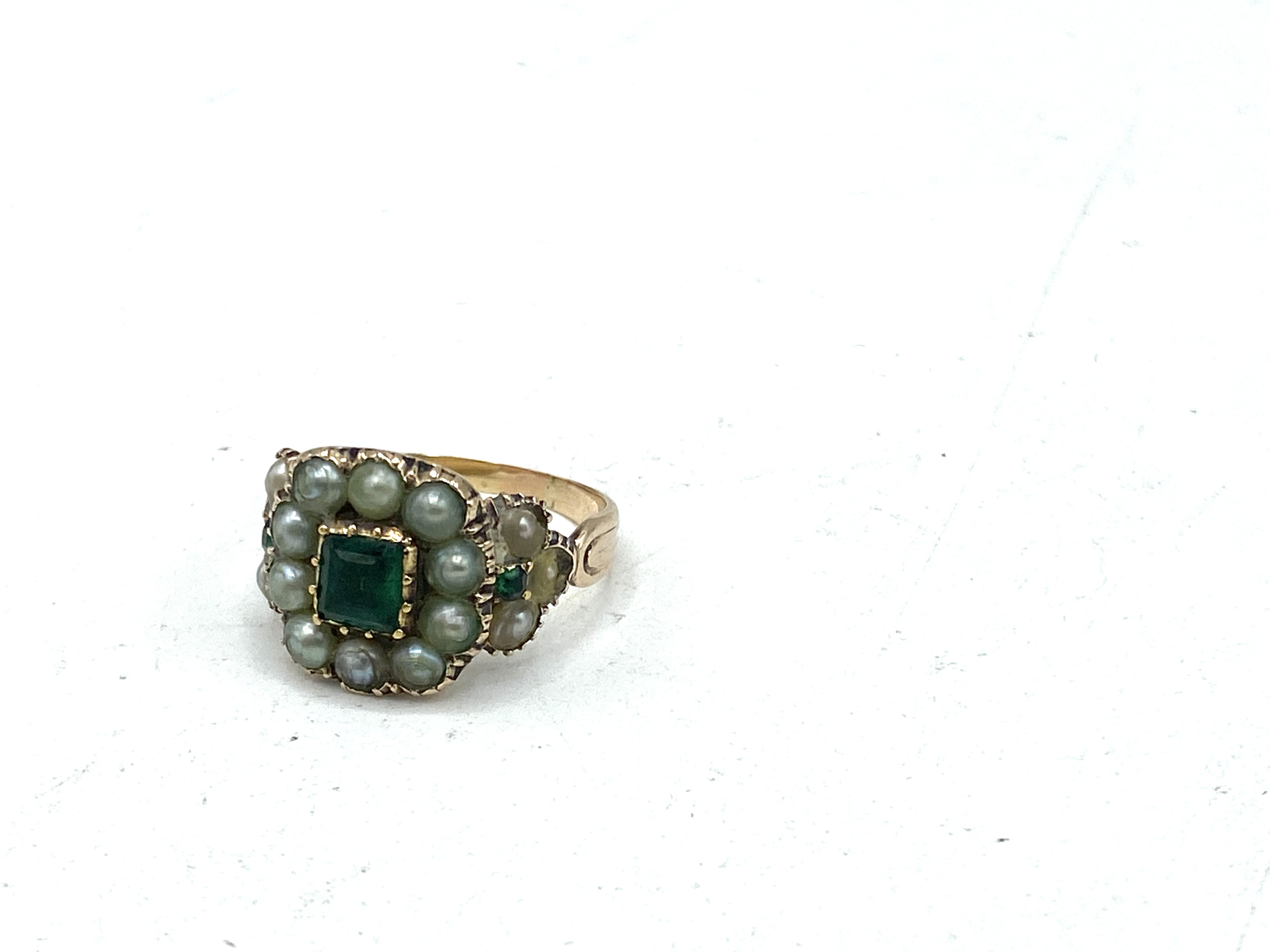 19th century emerald and pearl ring - Image 7 of 8