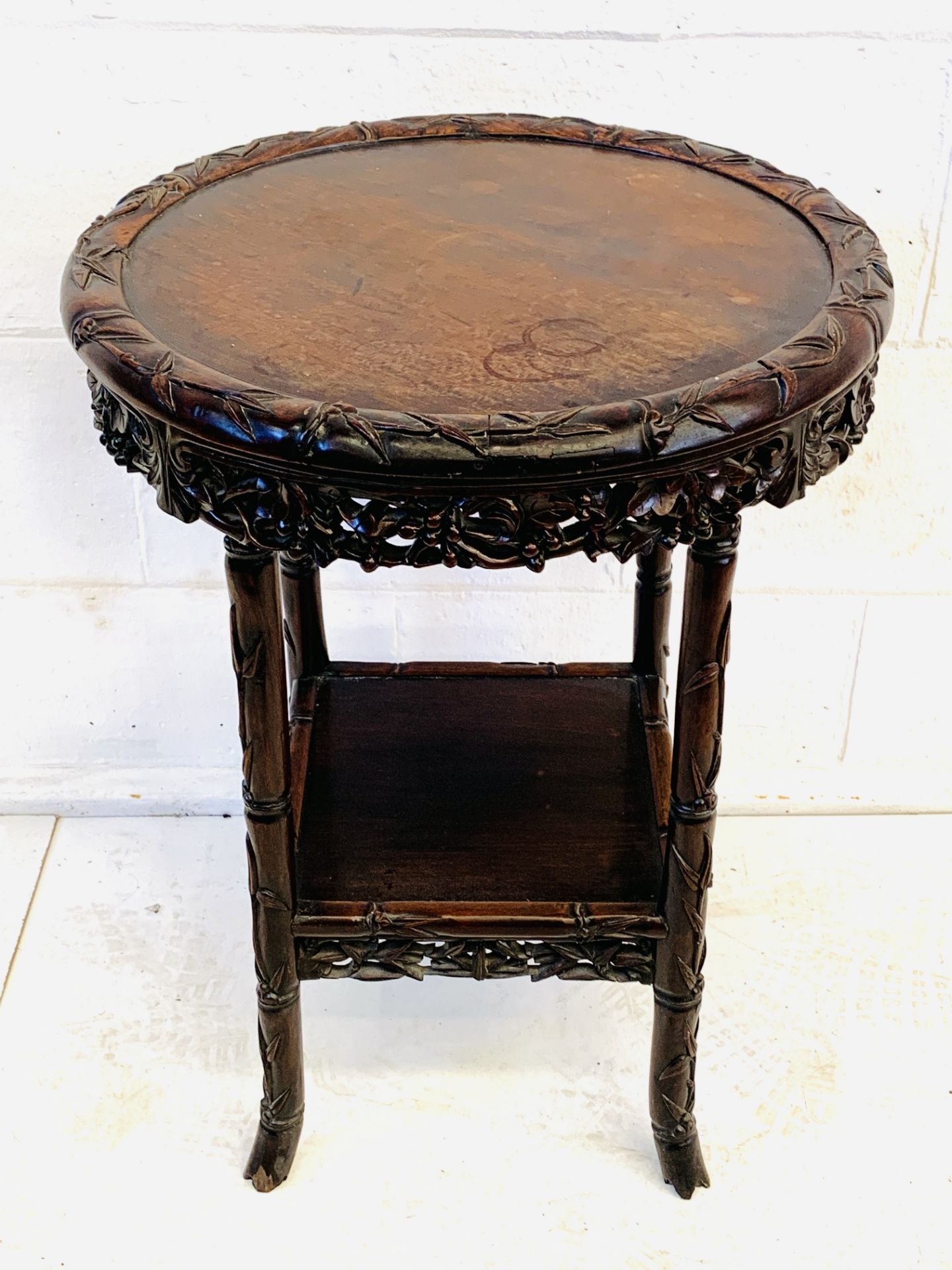 Dark wood occasional table - Image 4 of 4