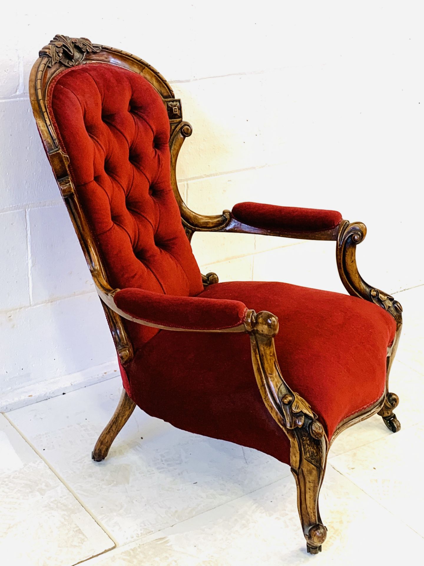 Mahogany button back armchair - Image 5 of 5