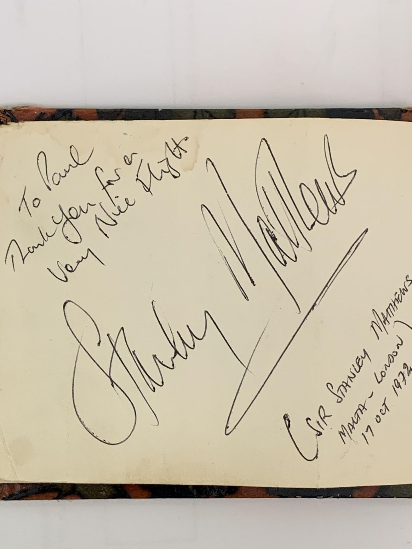 Autograph book with signatures of famous passengers flying on Concorde - Bild 27 aus 41