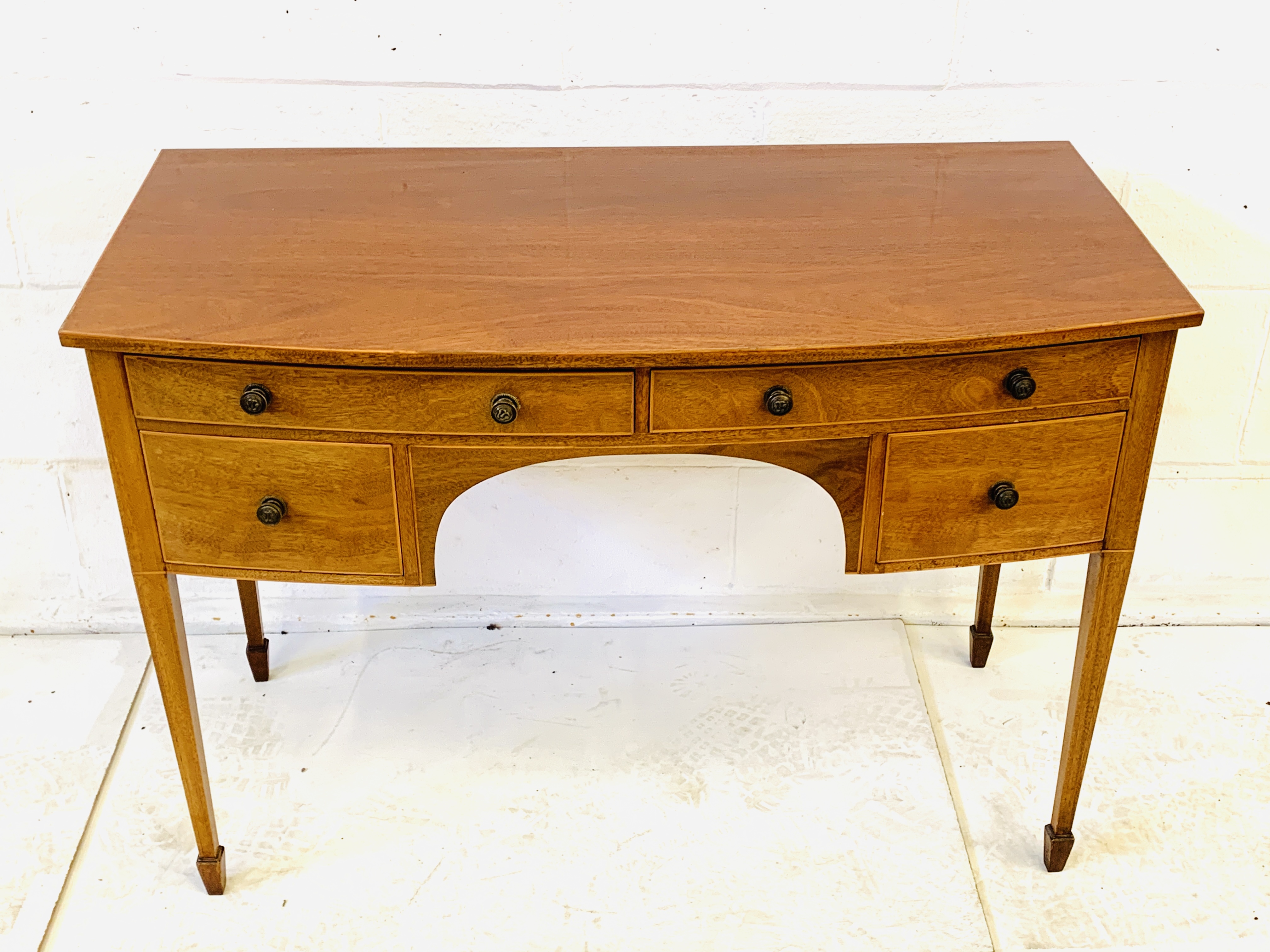 Mahogany bow fronted desk - Image 2 of 6