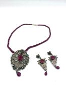 Indian jewellery set necklace and earrings