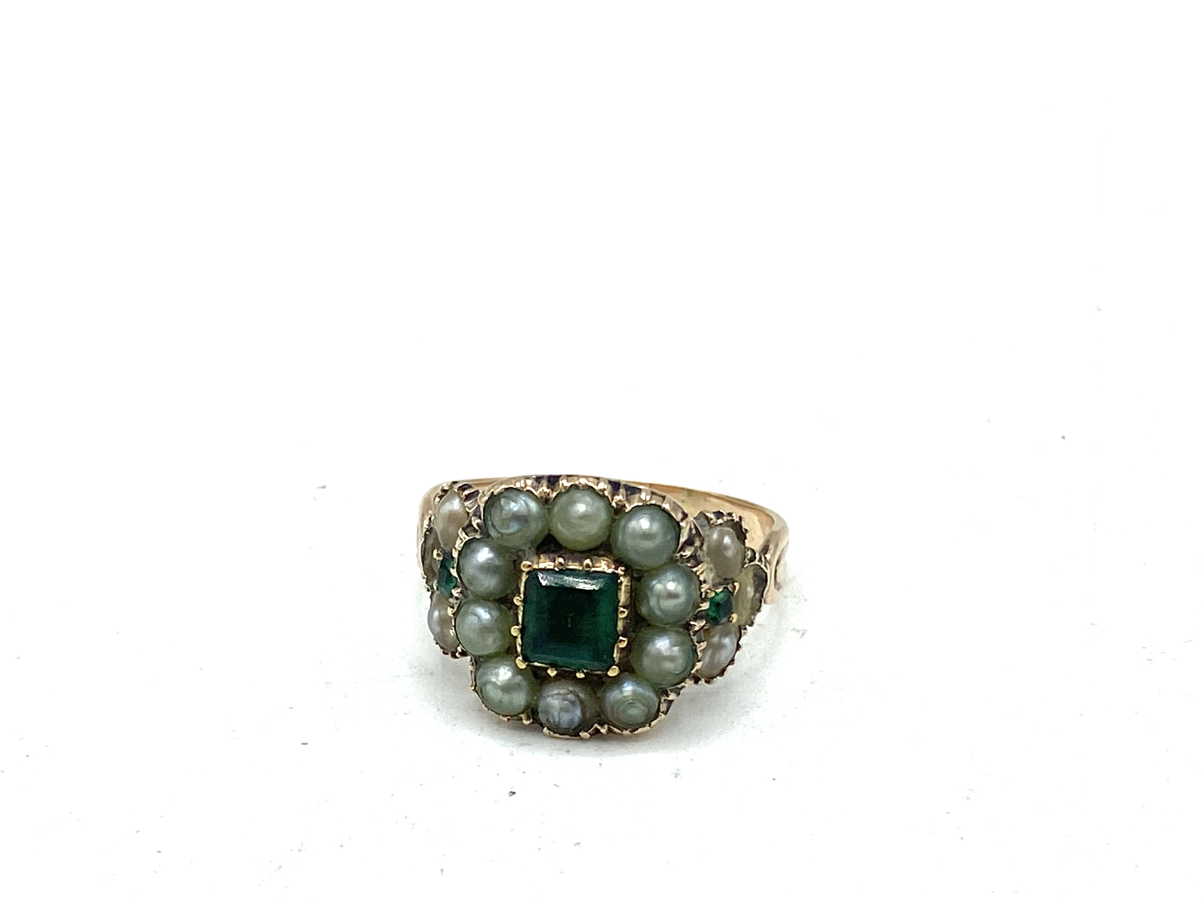 19th century emerald and pearl ring - Image 6 of 8