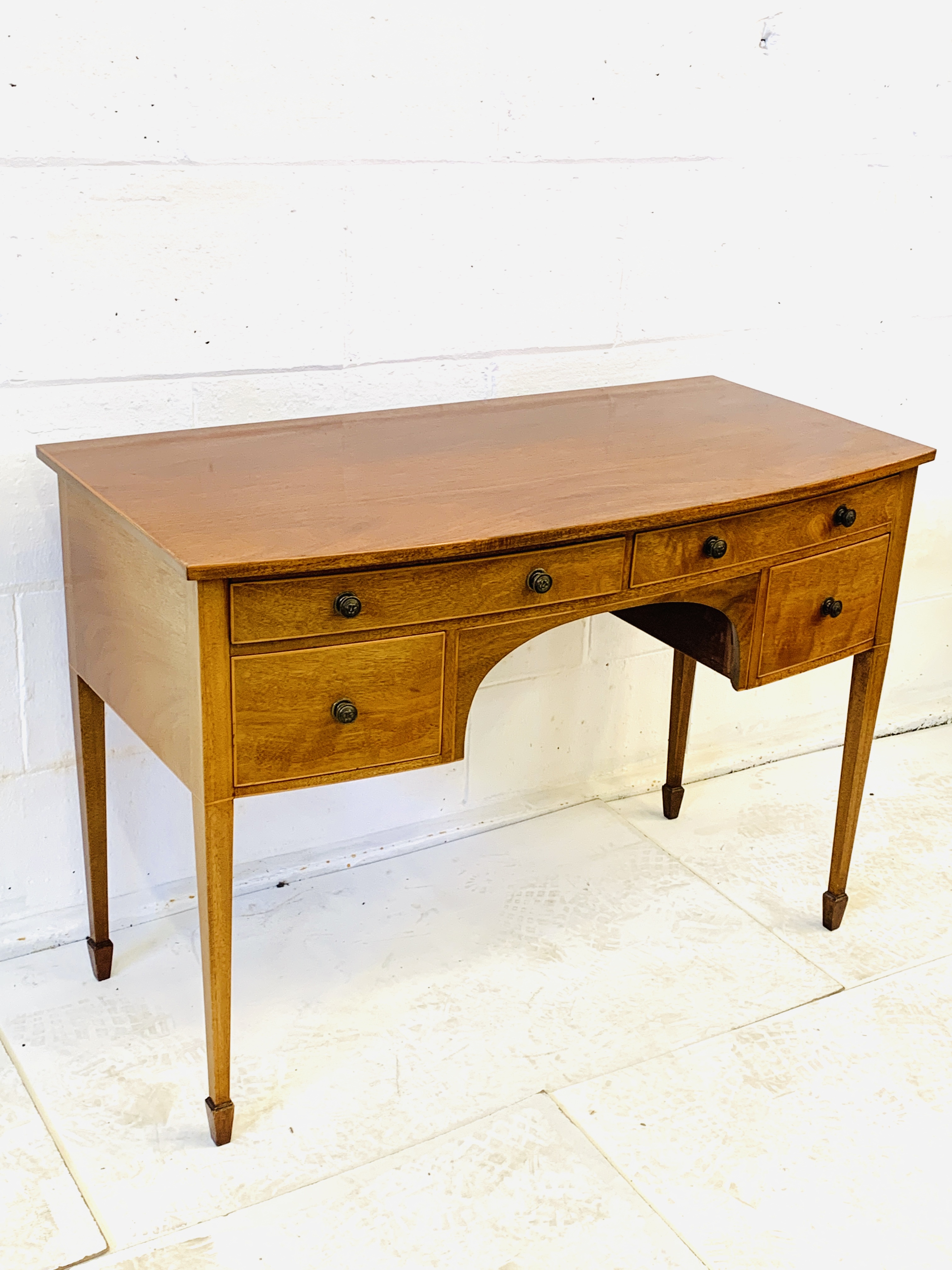 Mahogany bow fronted desk - Image 3 of 6