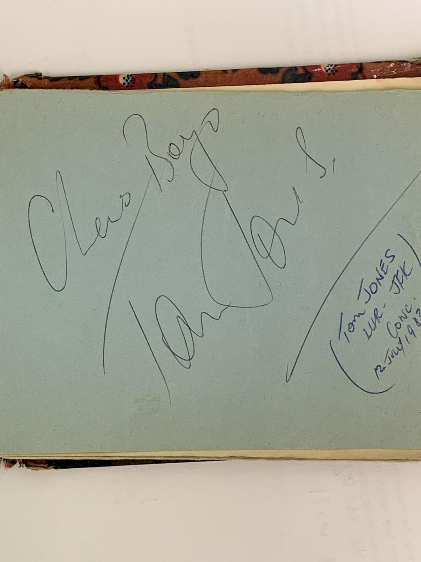 Autograph book with signatures of famous passengers flying on Concorde - Bild 35 aus 41