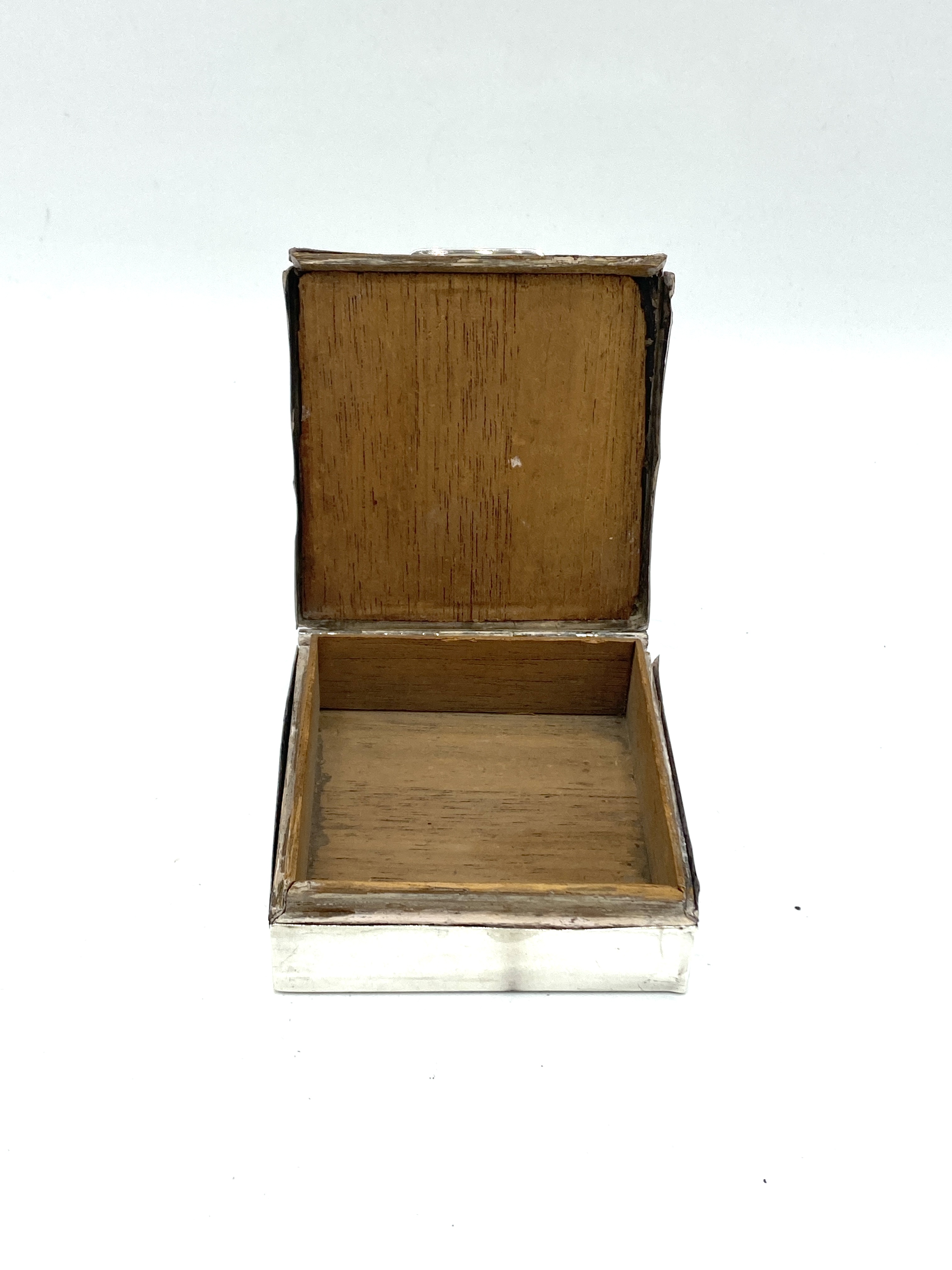 Two silver cigarette boxes and a silver cigarette case - Image 6 of 9