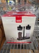 Kuhn Rikon salt and pepper mill set