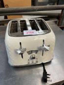 Delonghi four slice toaster 240 volt