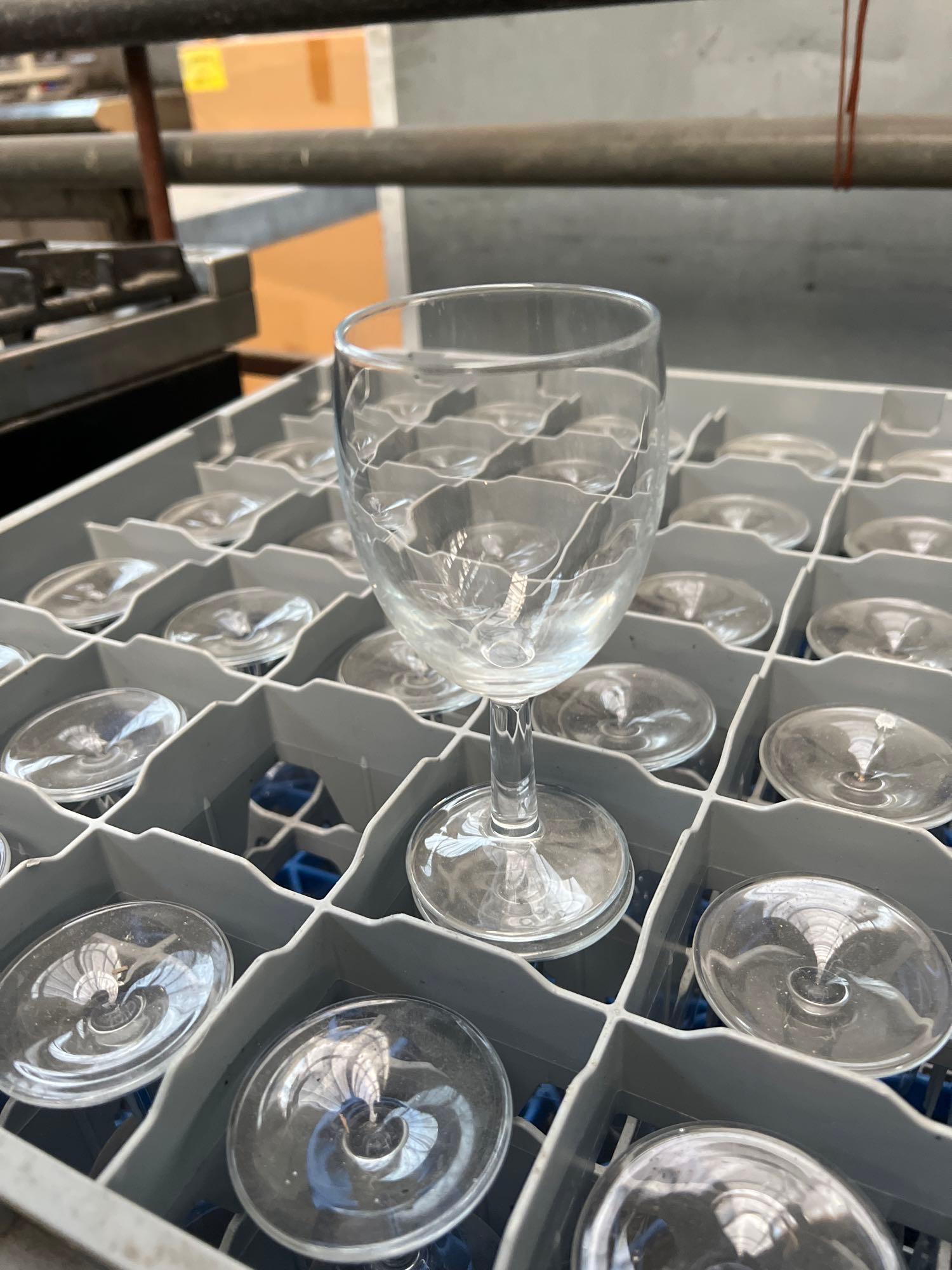 Tray of 36 wine glasses - Image 2 of 2