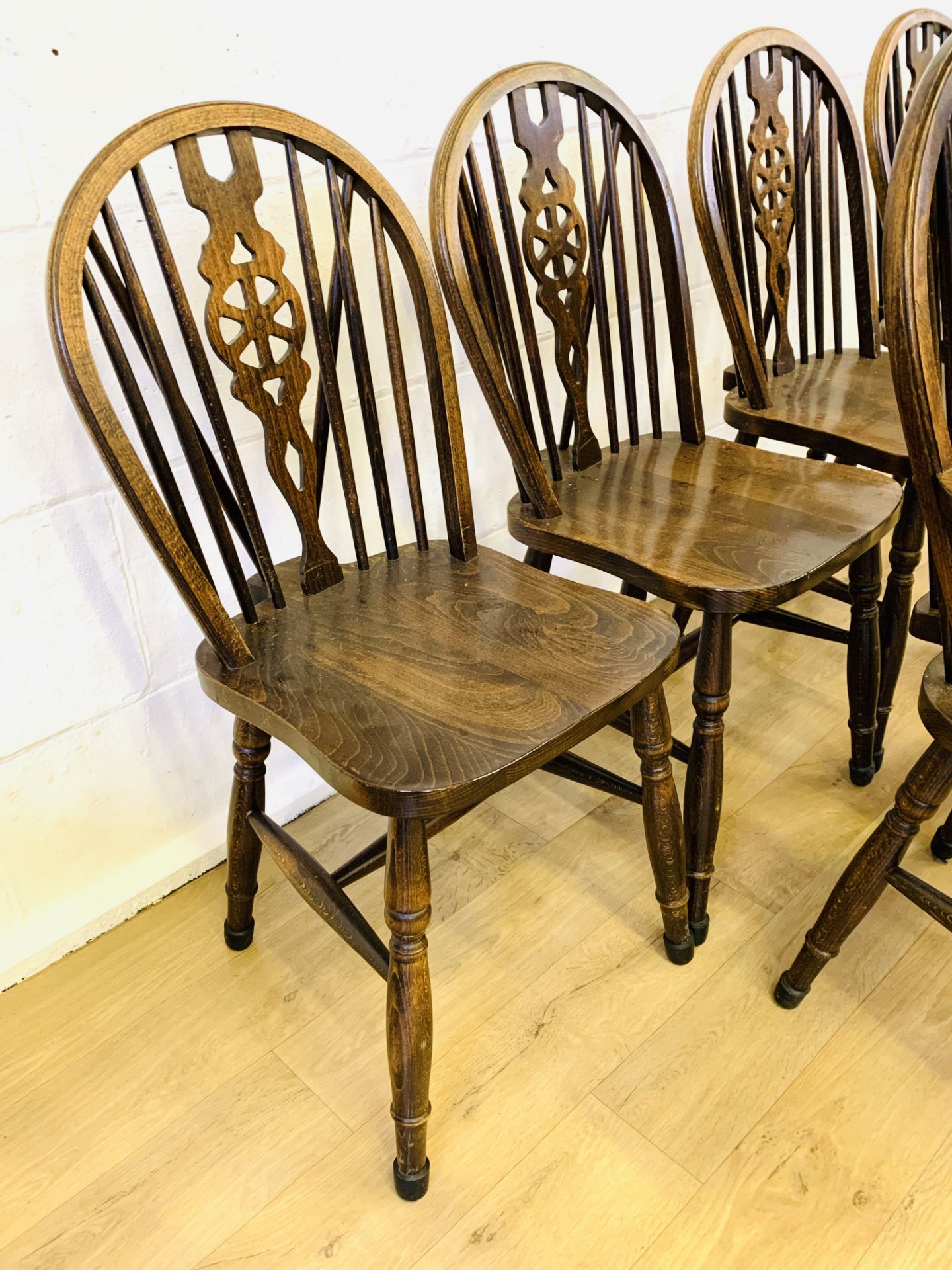 Four dark wood kitchen chairs together with two matching carvers - Image 4 of 5