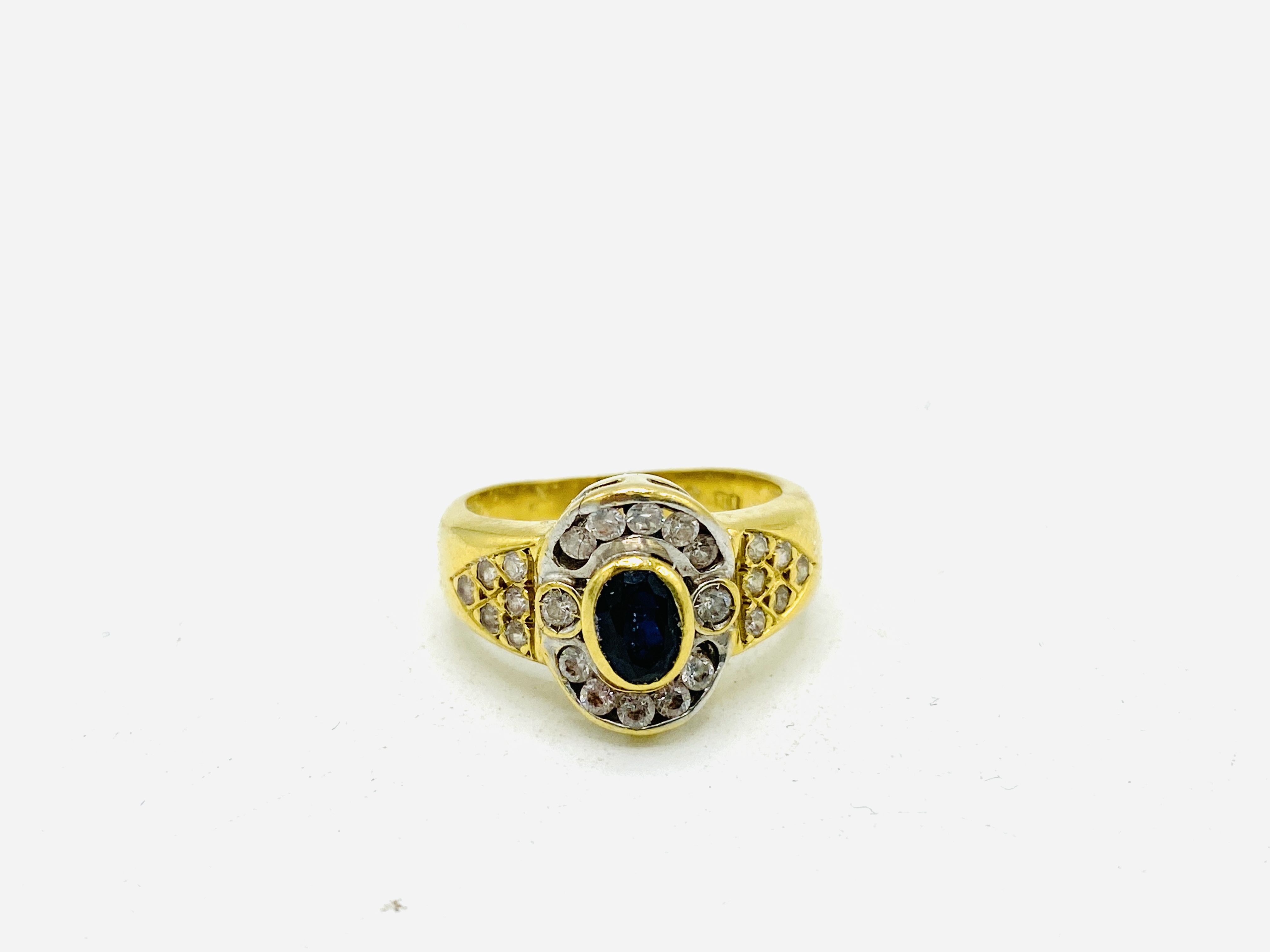 18ct gold, diamond and sapphire ring - Image 3 of 7