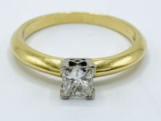 18ct gold solitaire diamond ring