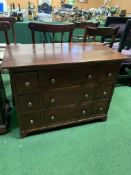 Mahogany chest of drawers