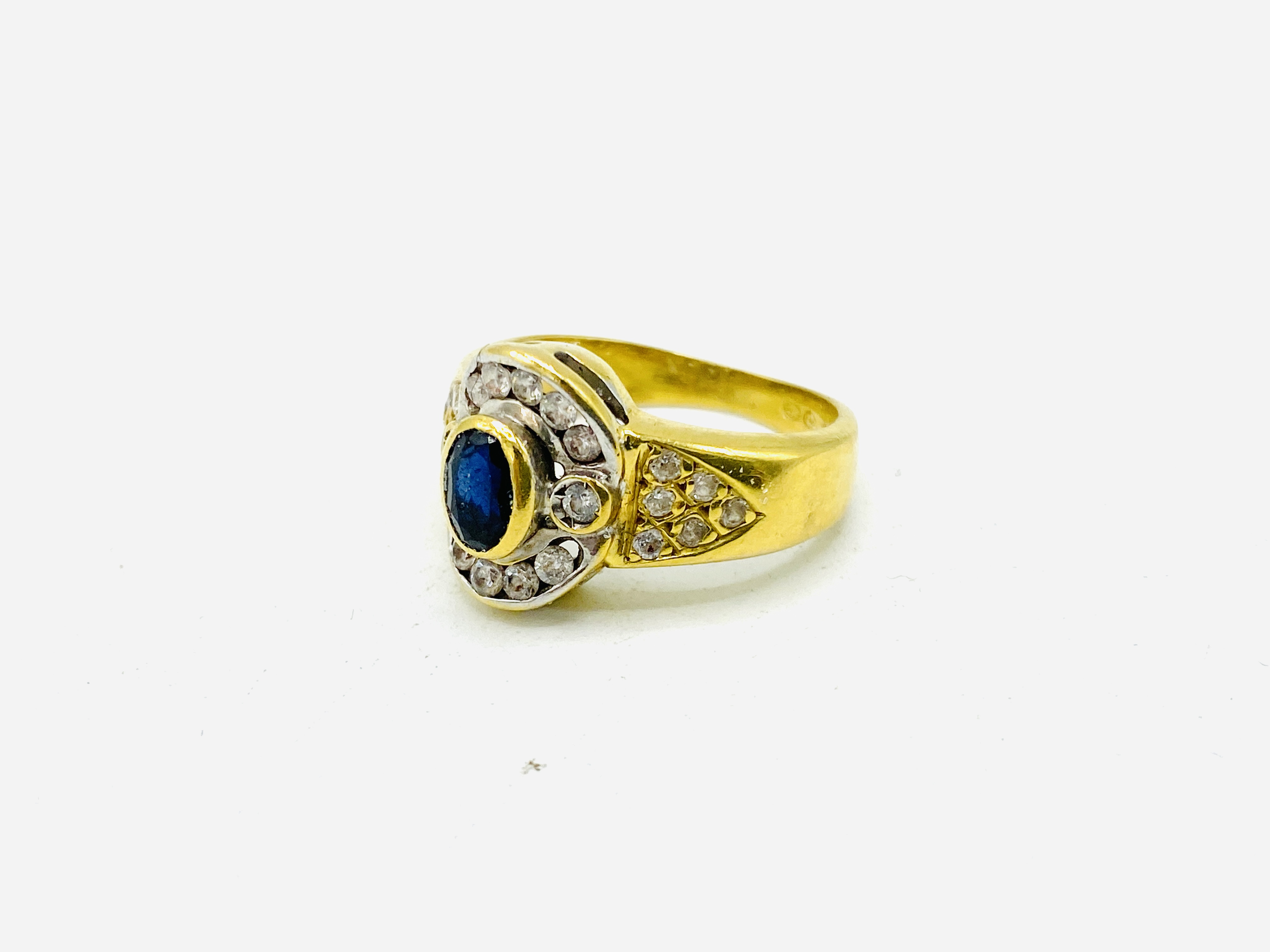 18ct gold, diamond and sapphire ring - Image 4 of 7