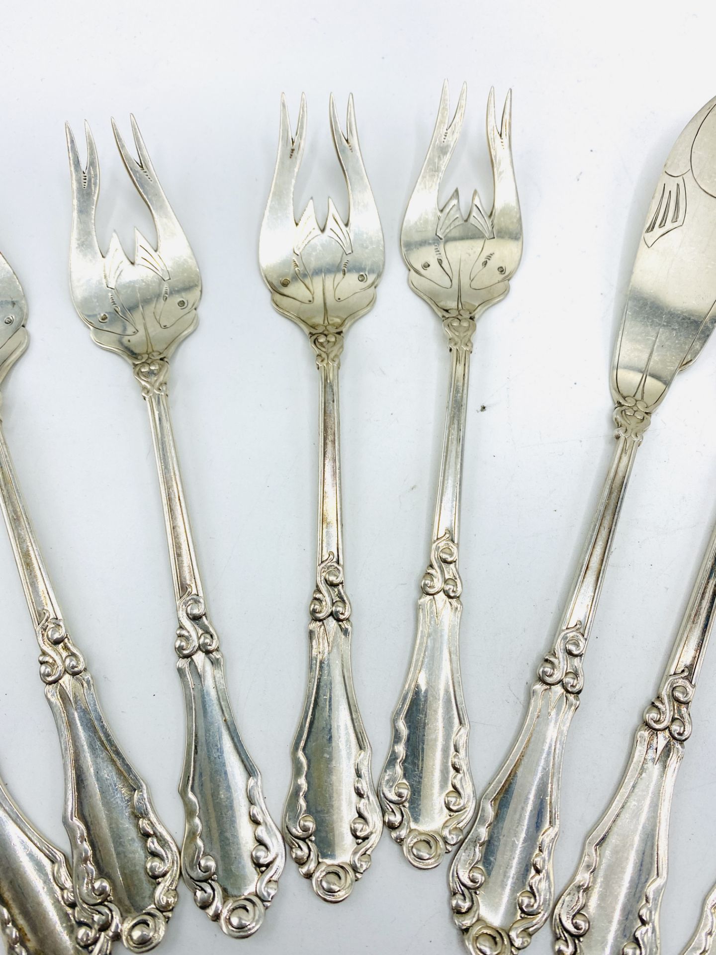 8 piece silver fish cutlery setting by Peter Hertz Of Denmark - Image 4 of 6