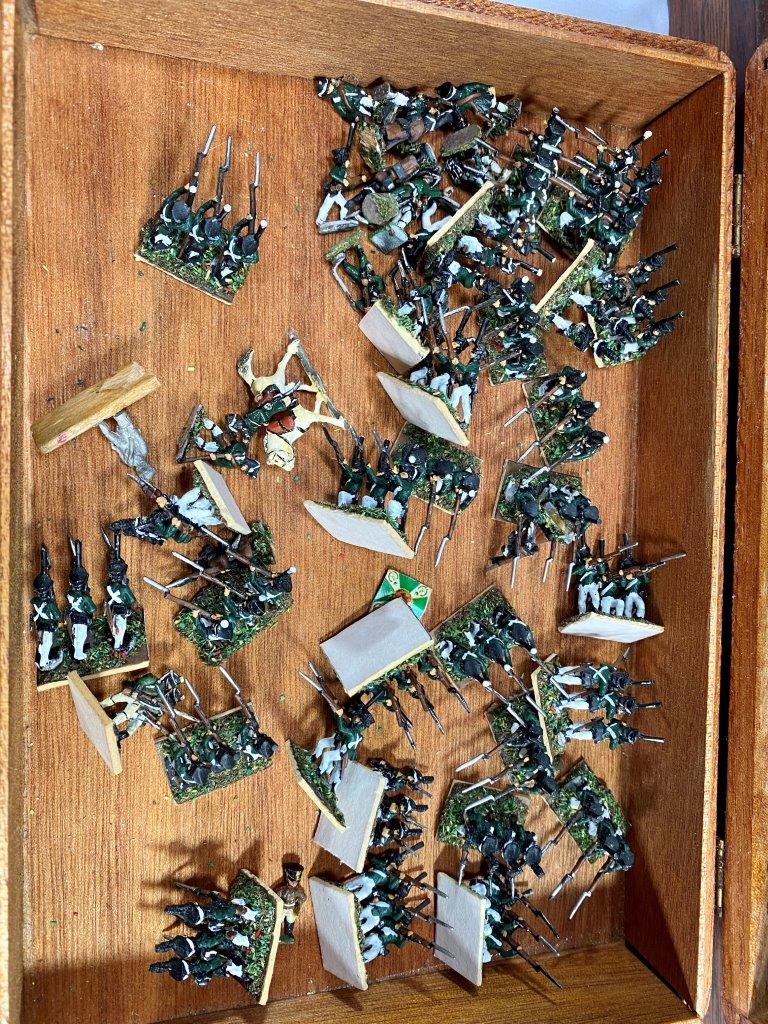 A collectors cabinet containing a quantity of metal soldiers - Image 14 of 34