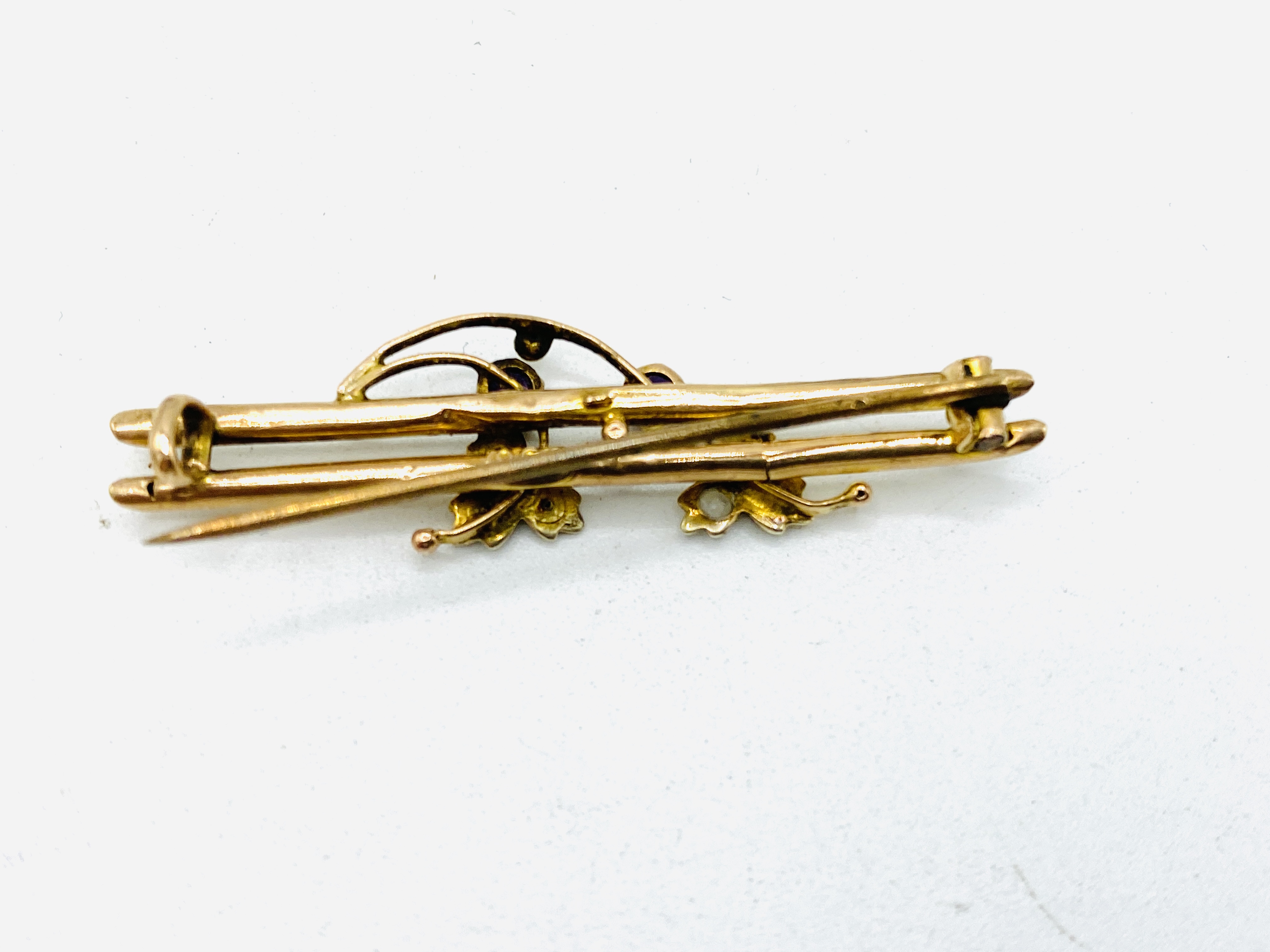 Three 9ct gold, stone set, Edwardian bar brooches - Image 6 of 8