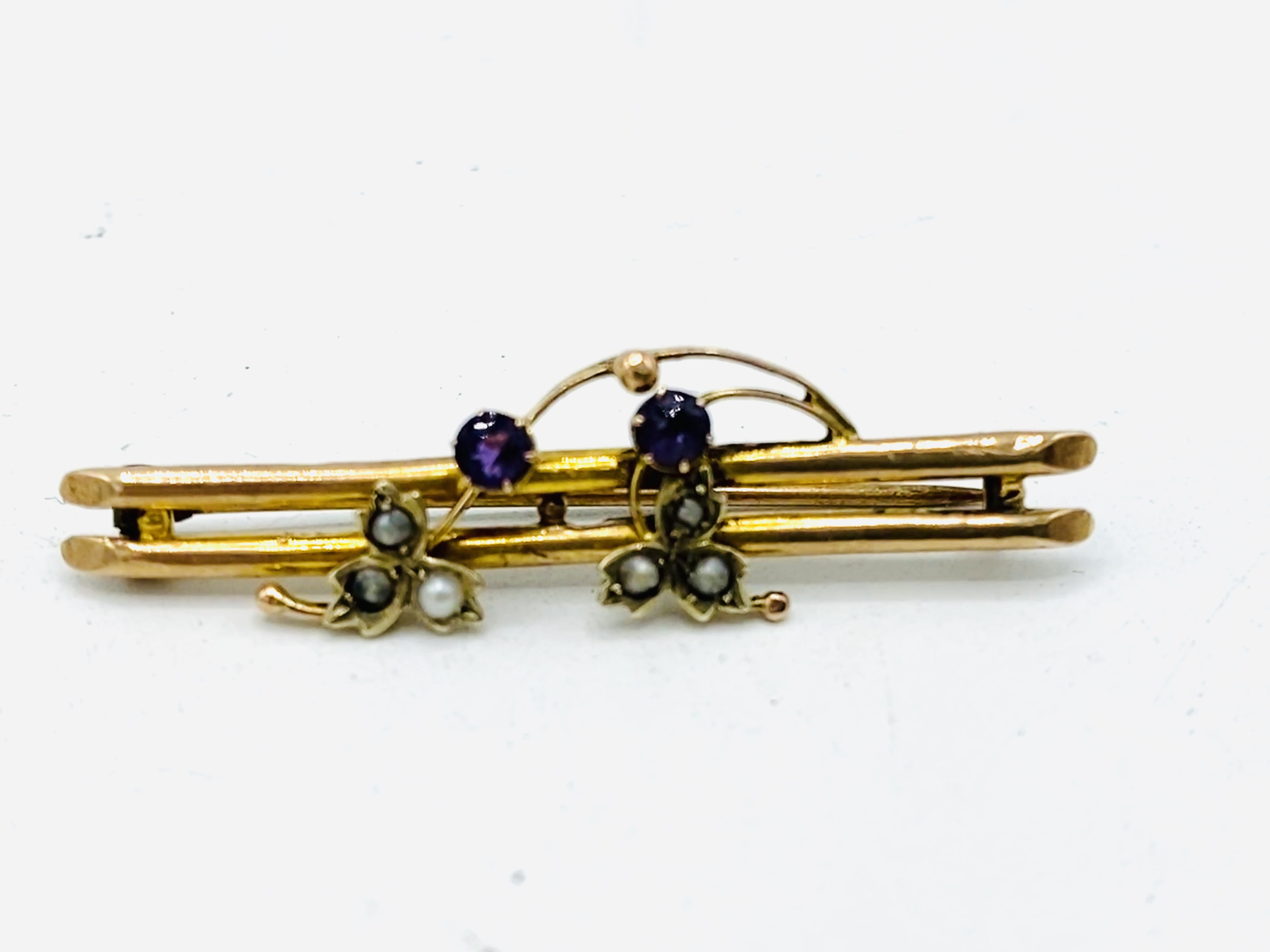 Three 9ct gold, stone set, Edwardian bar brooches - Image 4 of 8