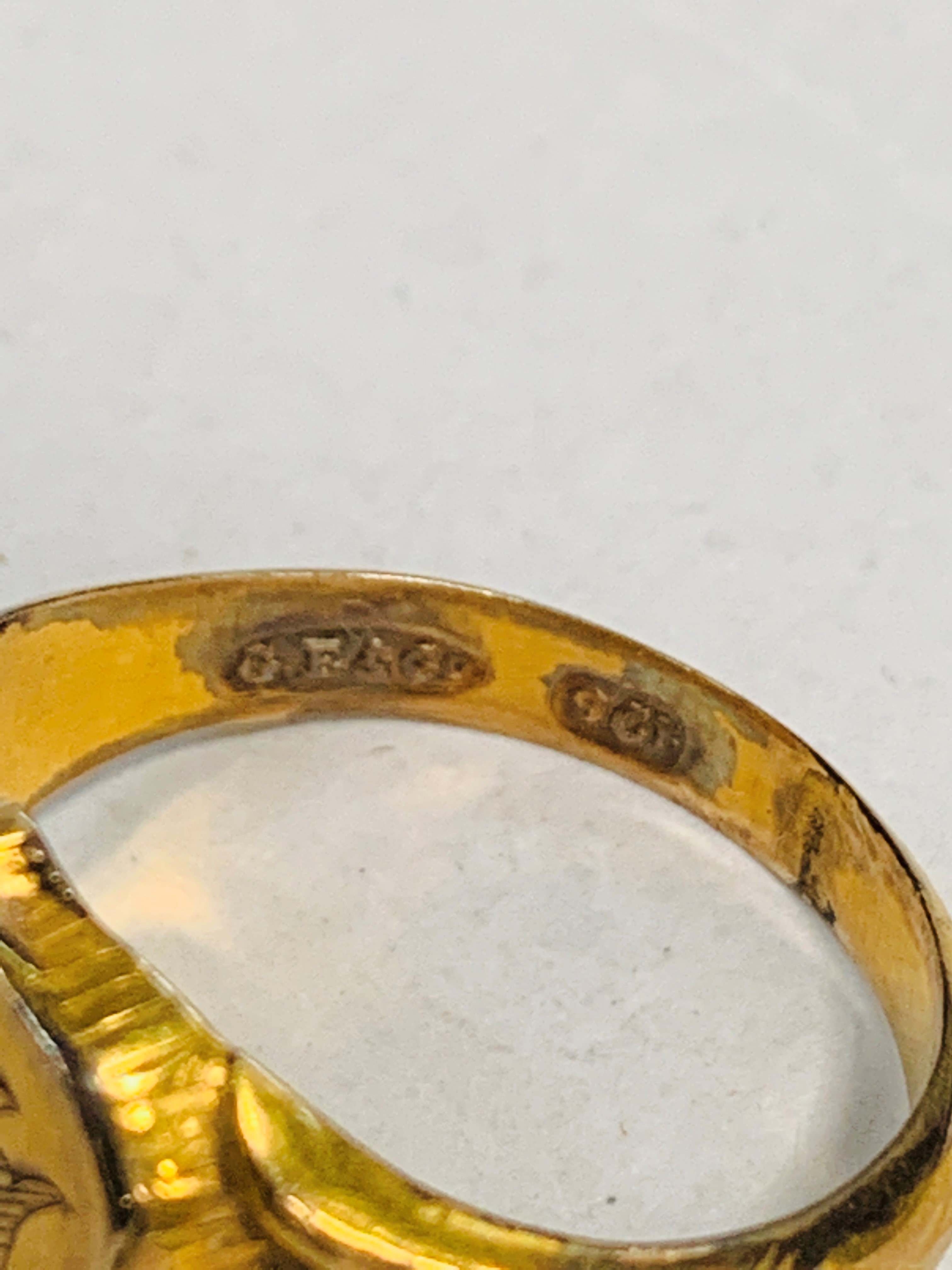 Victorian 9ct gold signet ring - Image 6 of 6