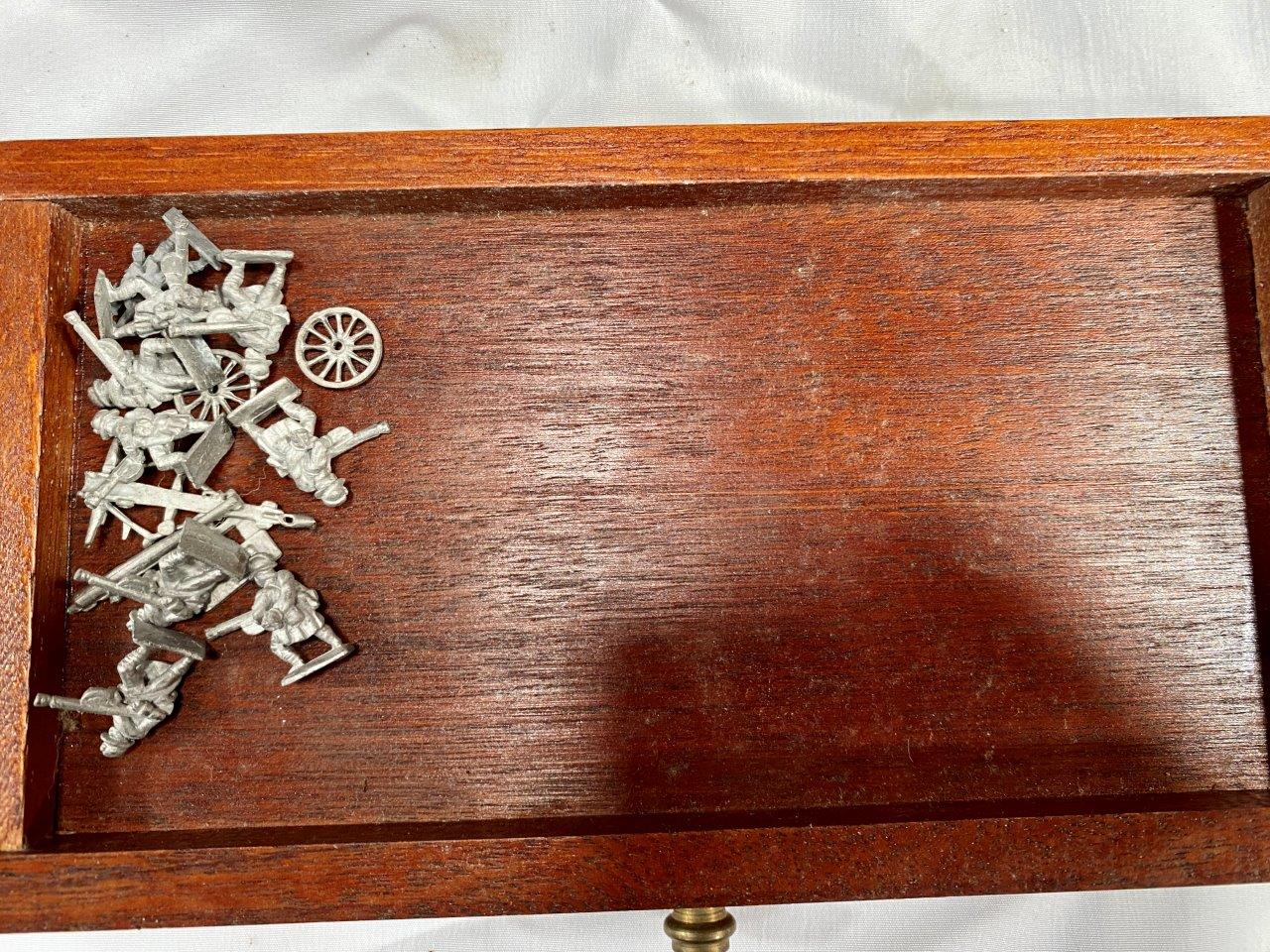 A collectors cabinet containing a quantity of metal soldiers - Image 31 of 34
