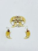 Tigers claw brooch and earrings set