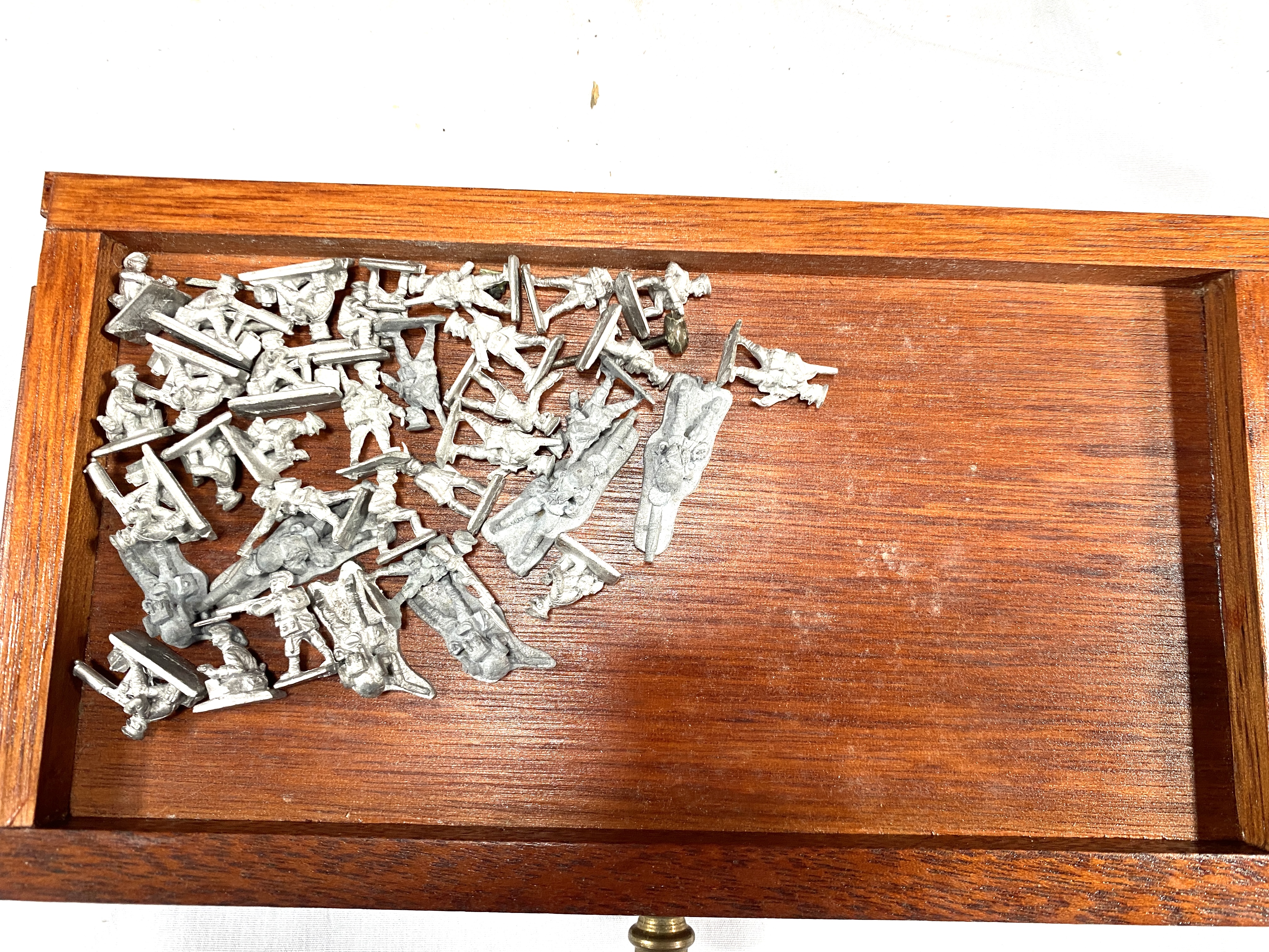 A collectors cabinet containing a quantity of metal soldiers - Image 29 of 34