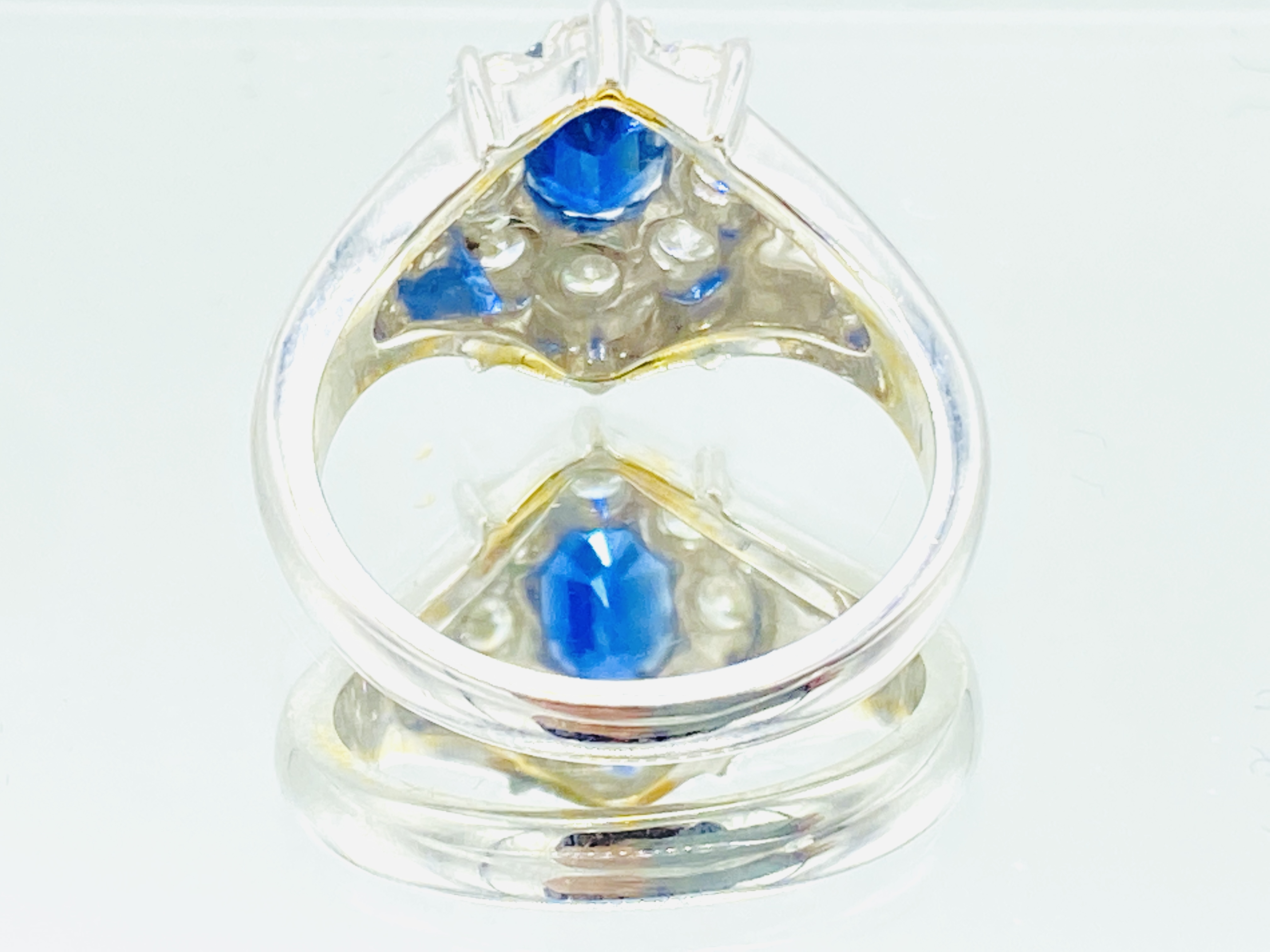 18ct gold, sapphire and diamond ring - Image 3 of 5