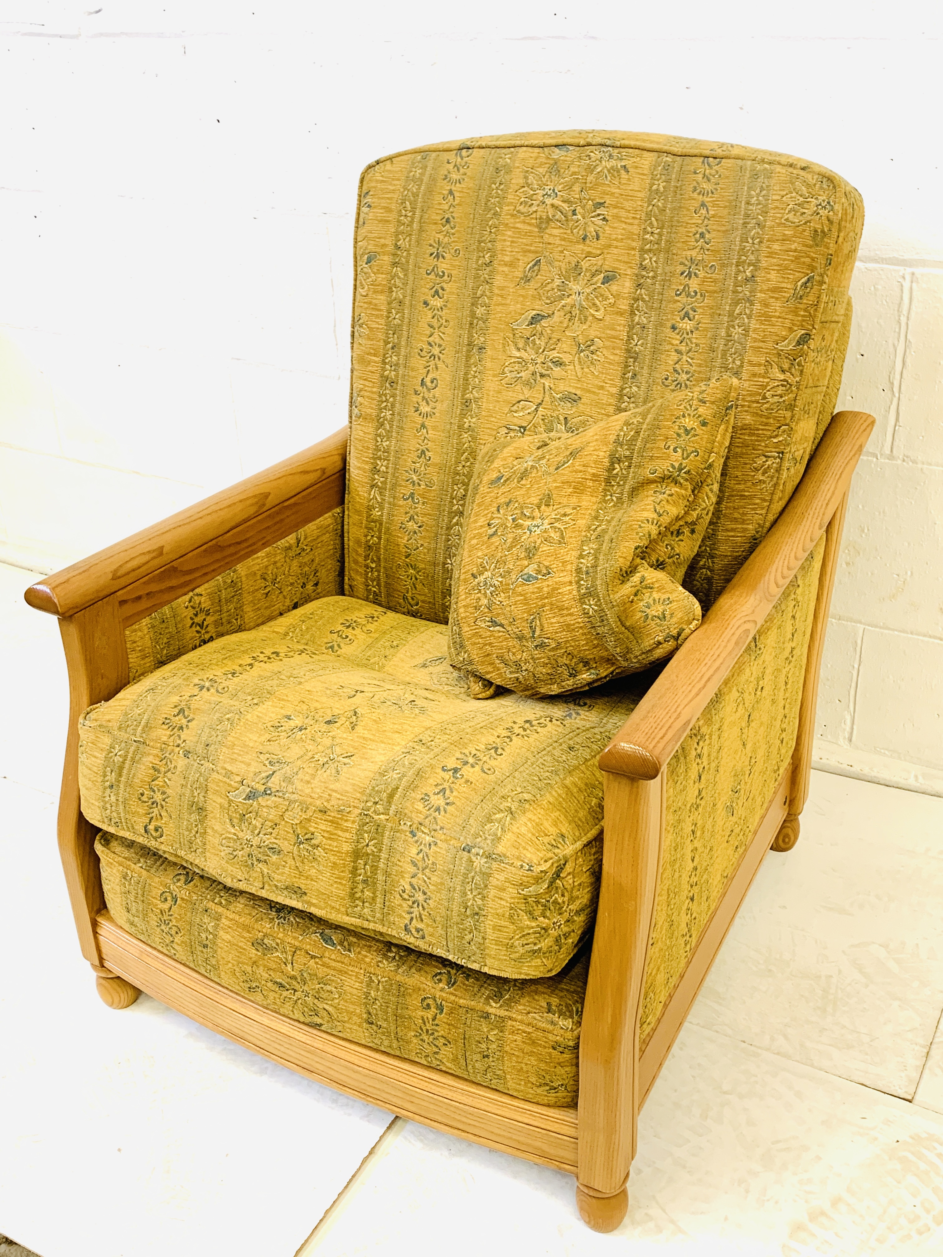 Ercol armchair - Image 3 of 4