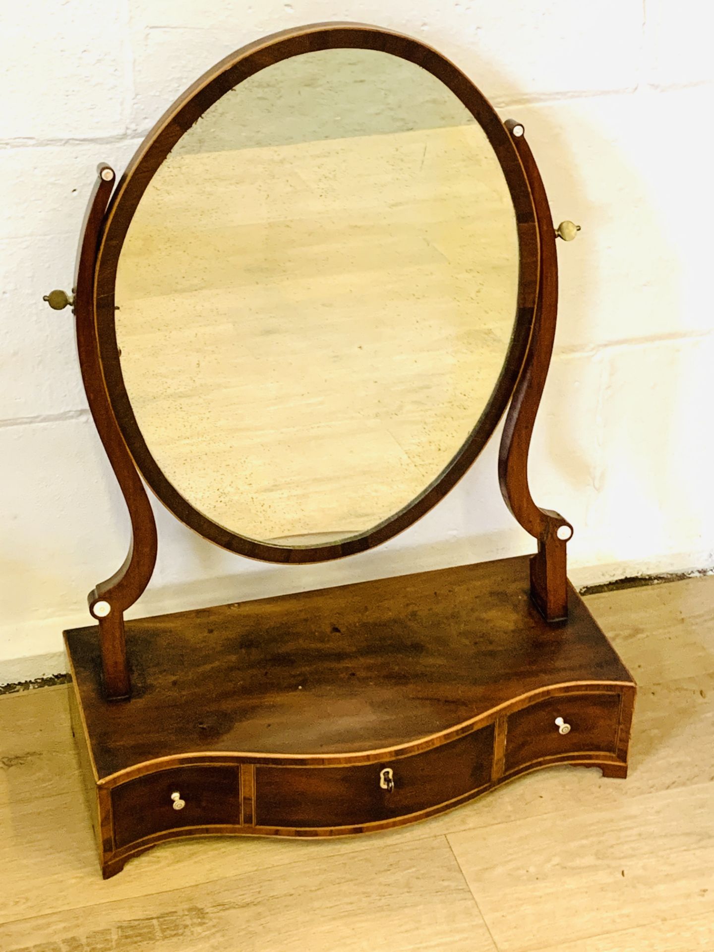 Mahogany veneer oval toilet mirror to three drawers - Image 2 of 4