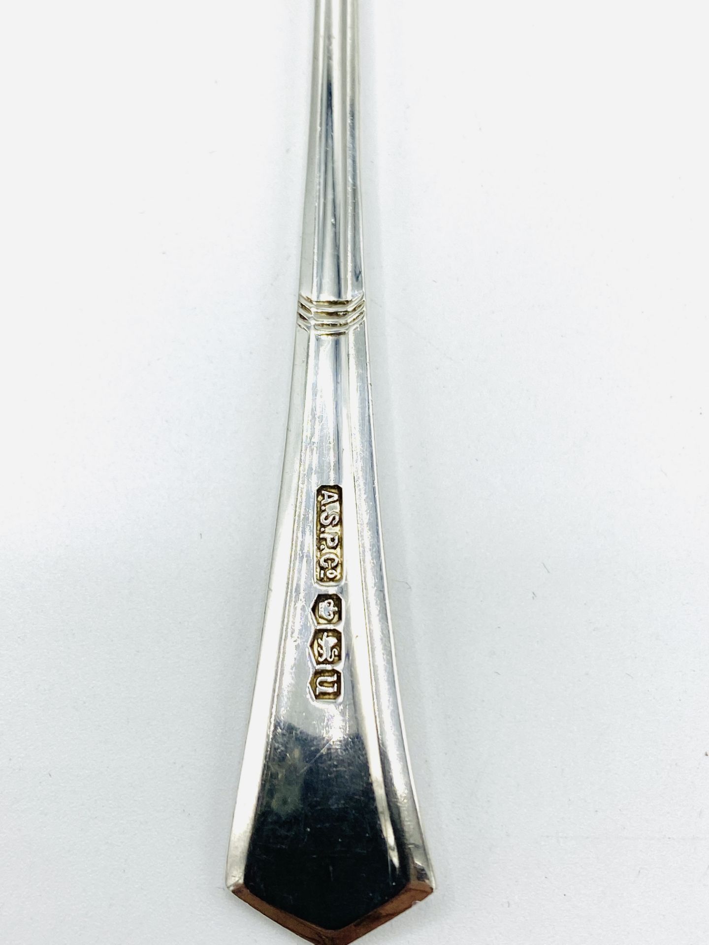 Boxed set of six silver grapefruit spoons, Sheffield 1937, and a boxed silver spoon, London 1907 - Image 7 of 7