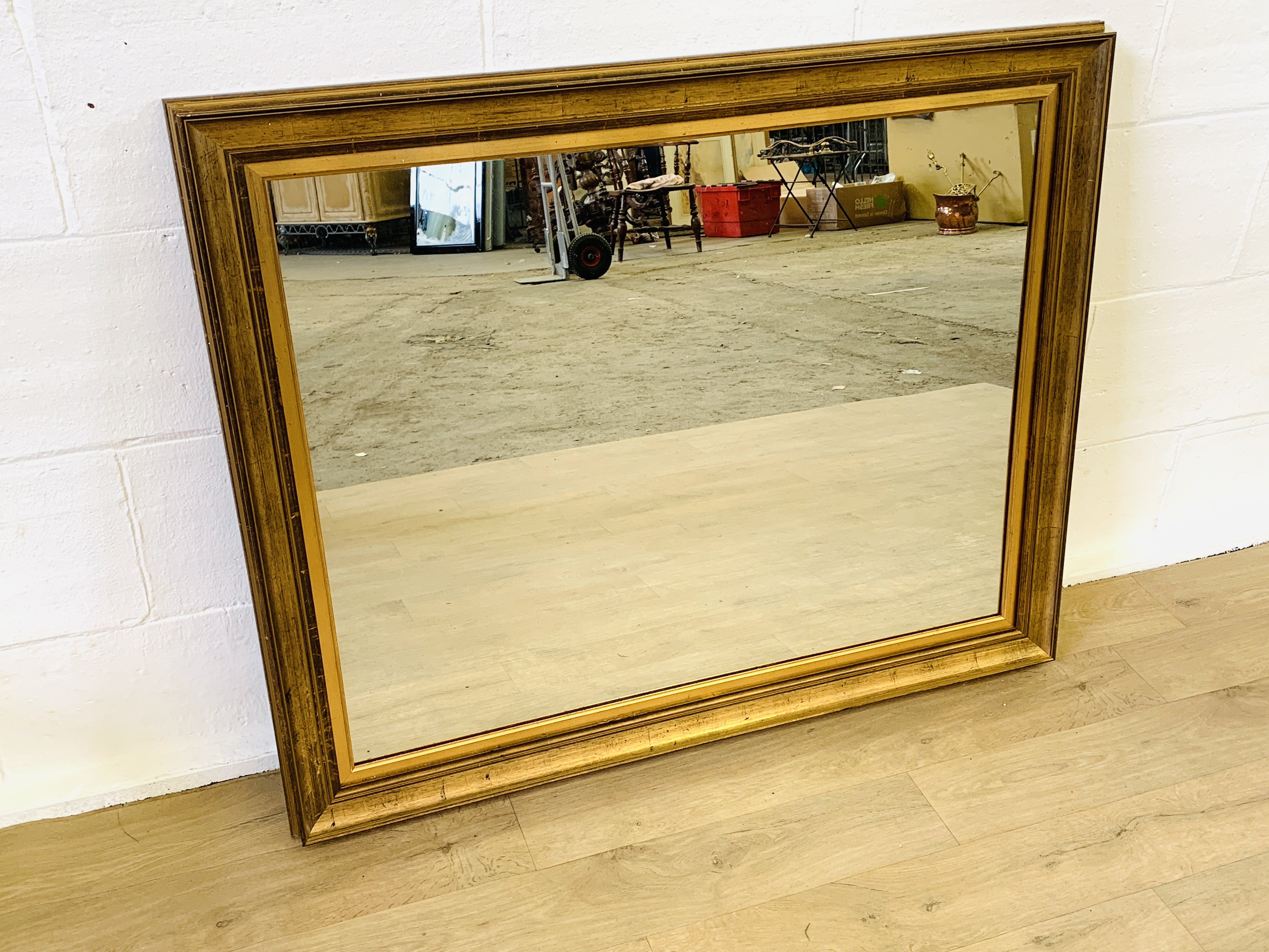 Gilt frame wall mirror - Image 4 of 4