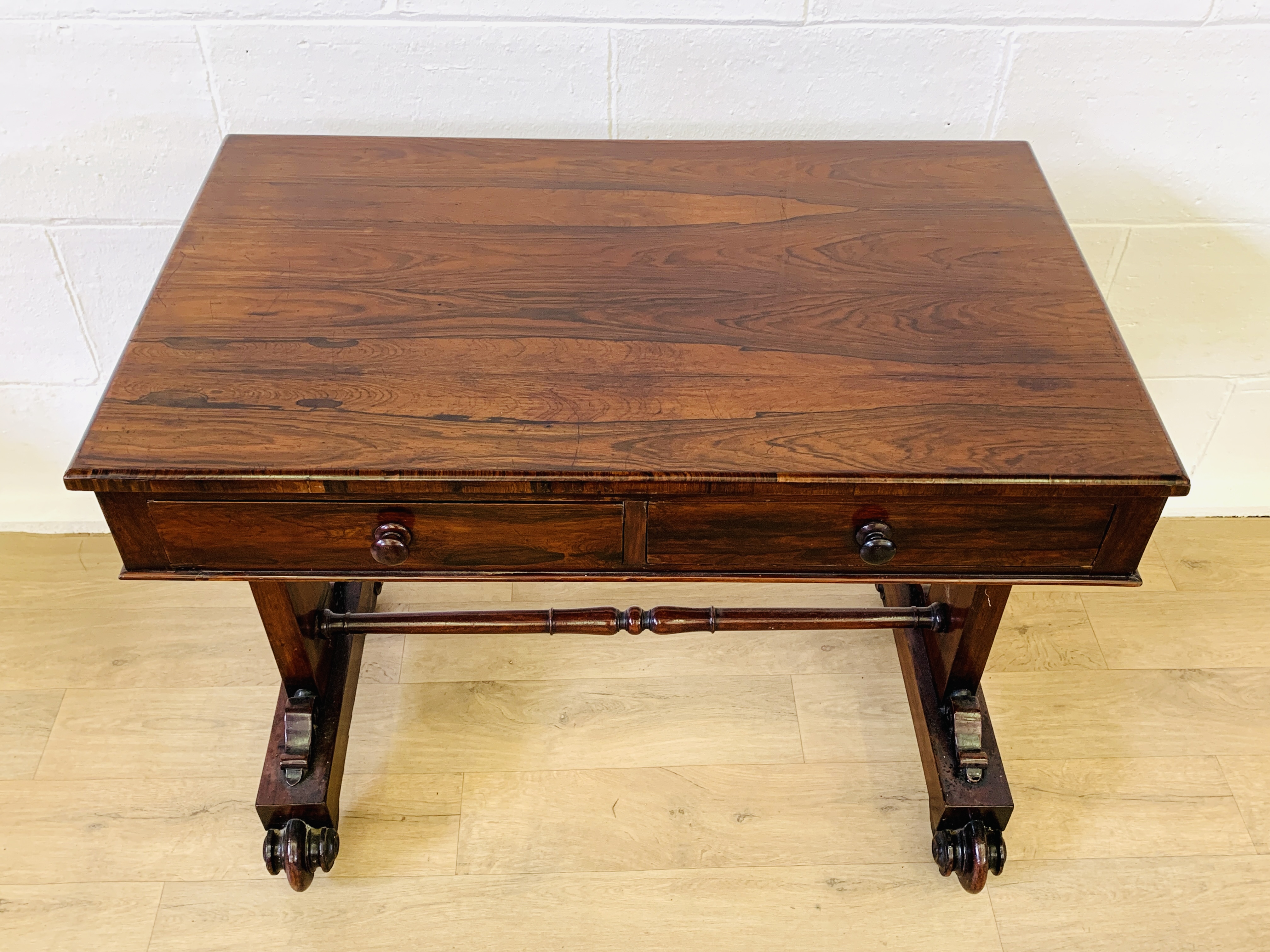 Mahogany occasional table - Image 3 of 6