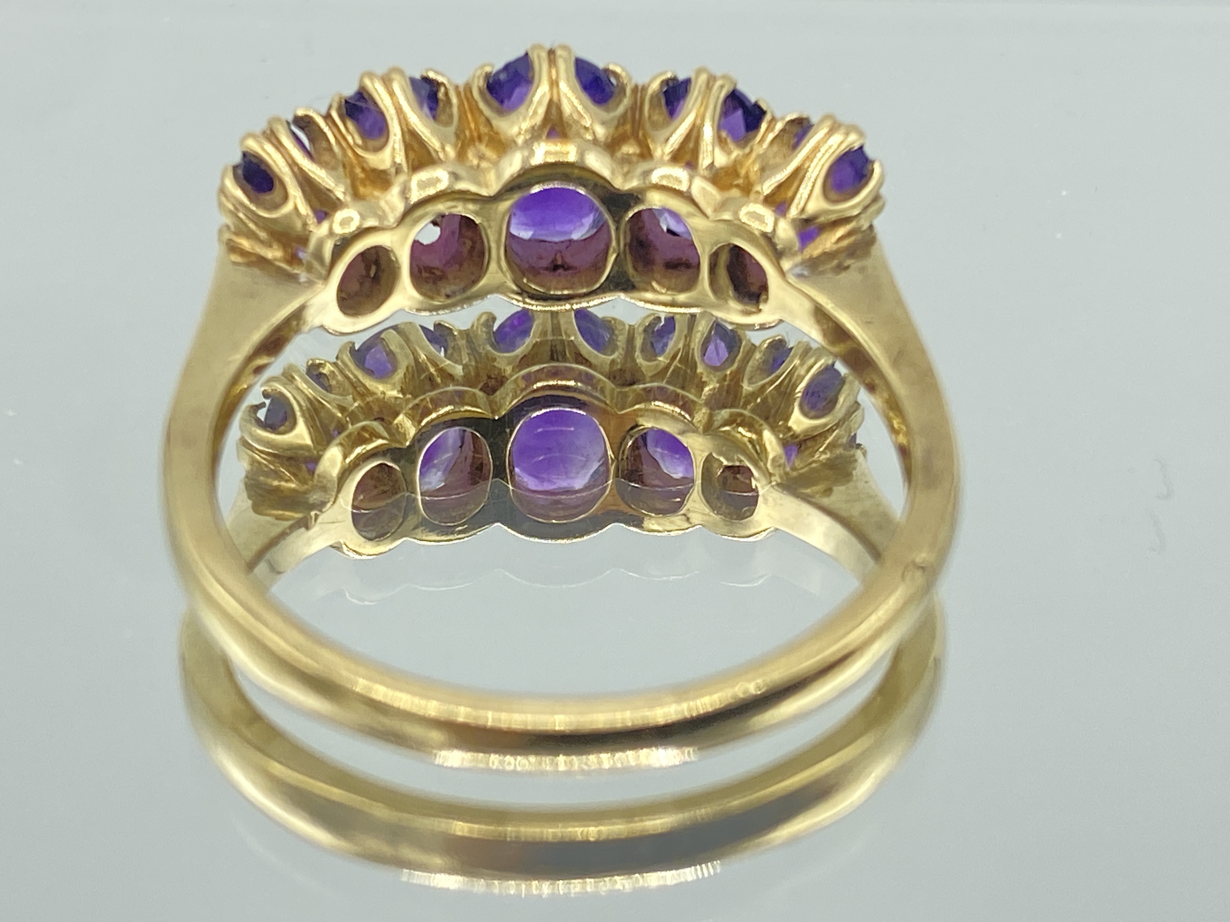 Two 9ct gold and 5 stone rings - Image 7 of 7