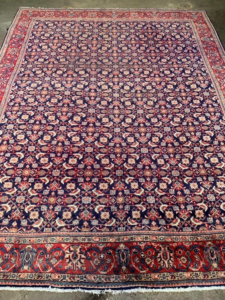 Red ground carpet - Image 2 of 5