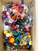 Quantity of costume jewellery and coins