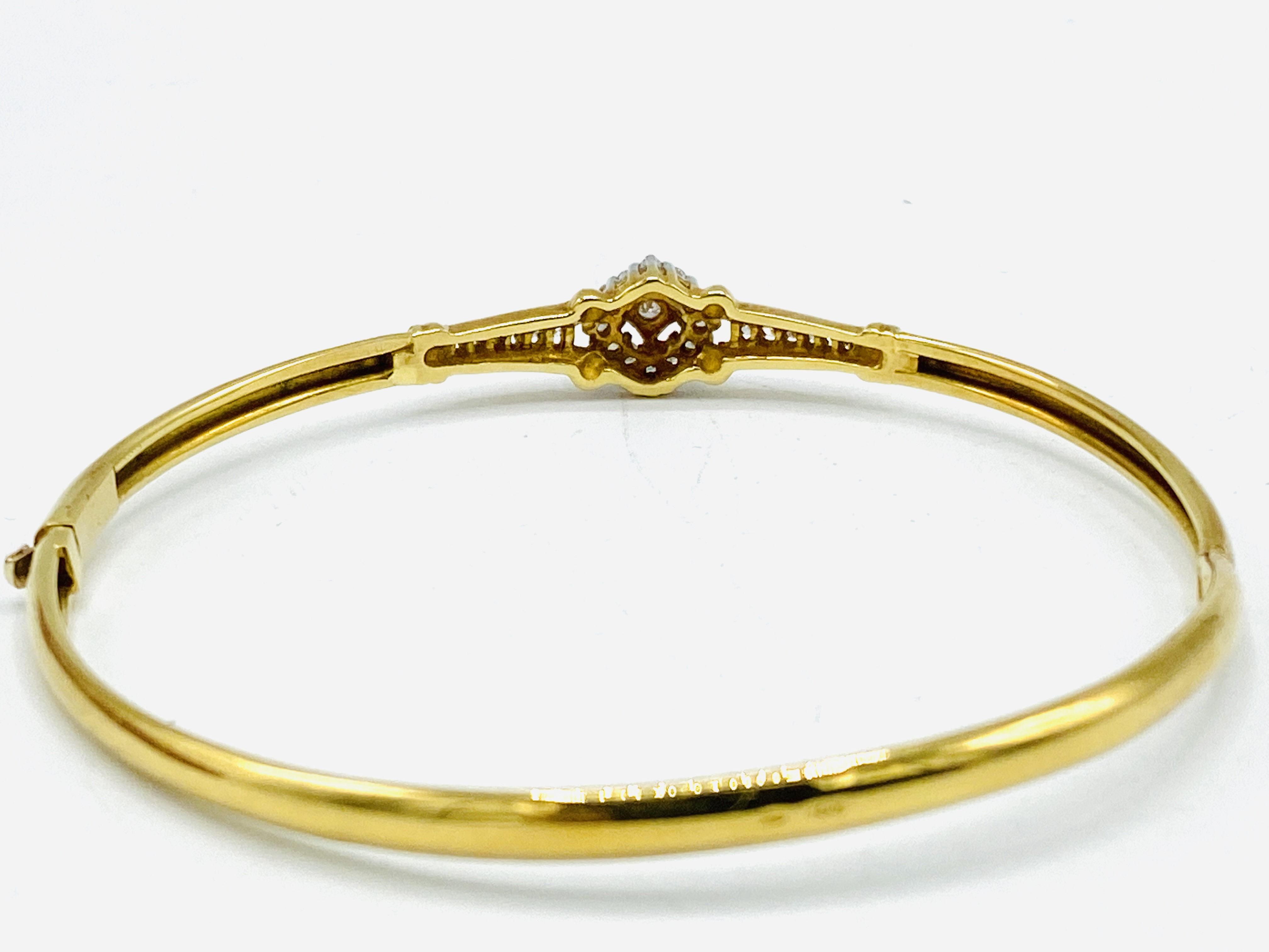 18ct gold and diamond bracelet - Image 2 of 4