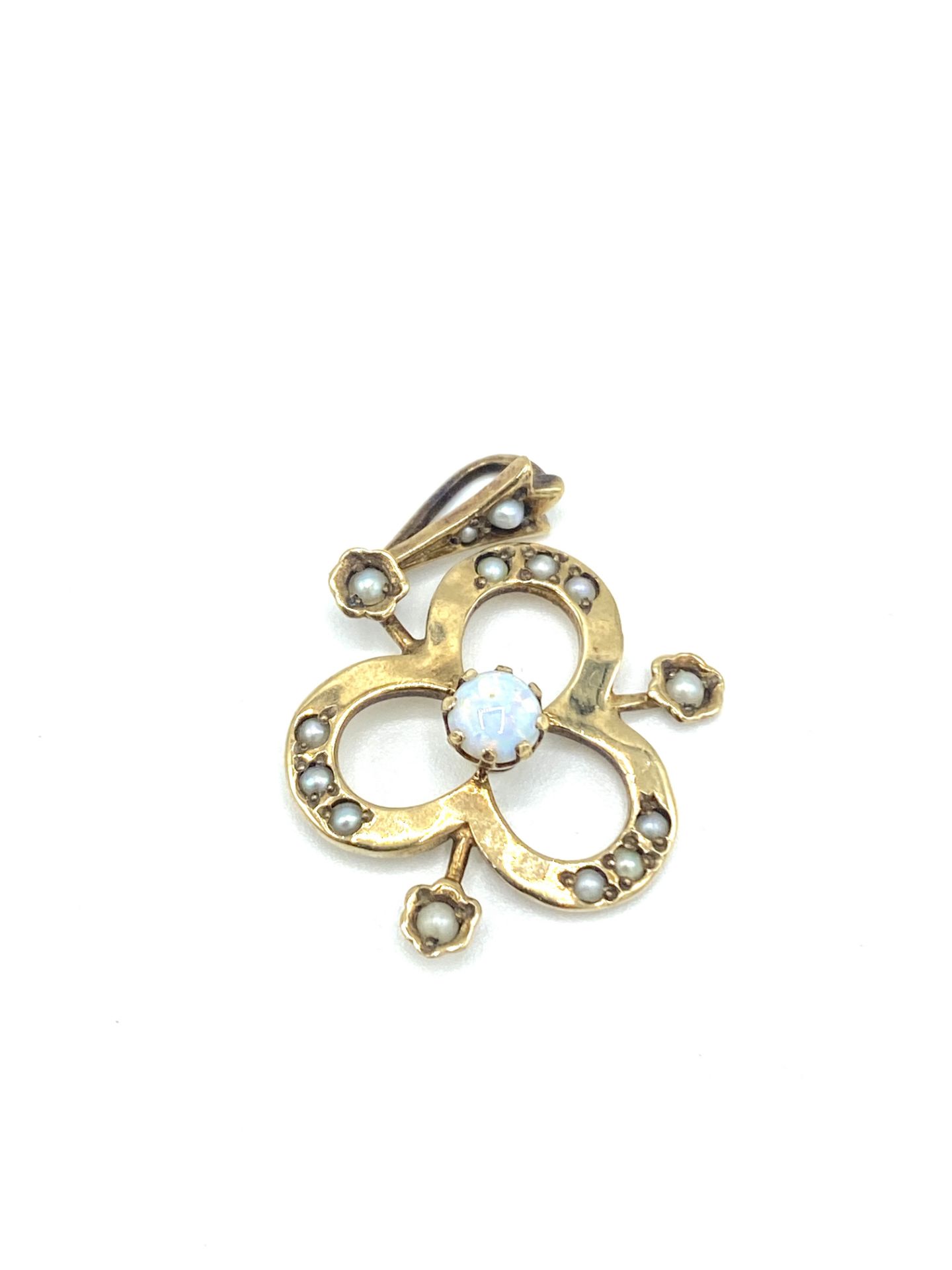 9ct gold, opal and seed pearl pendant