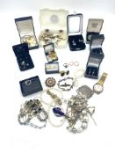 A quantity of costume jewellery