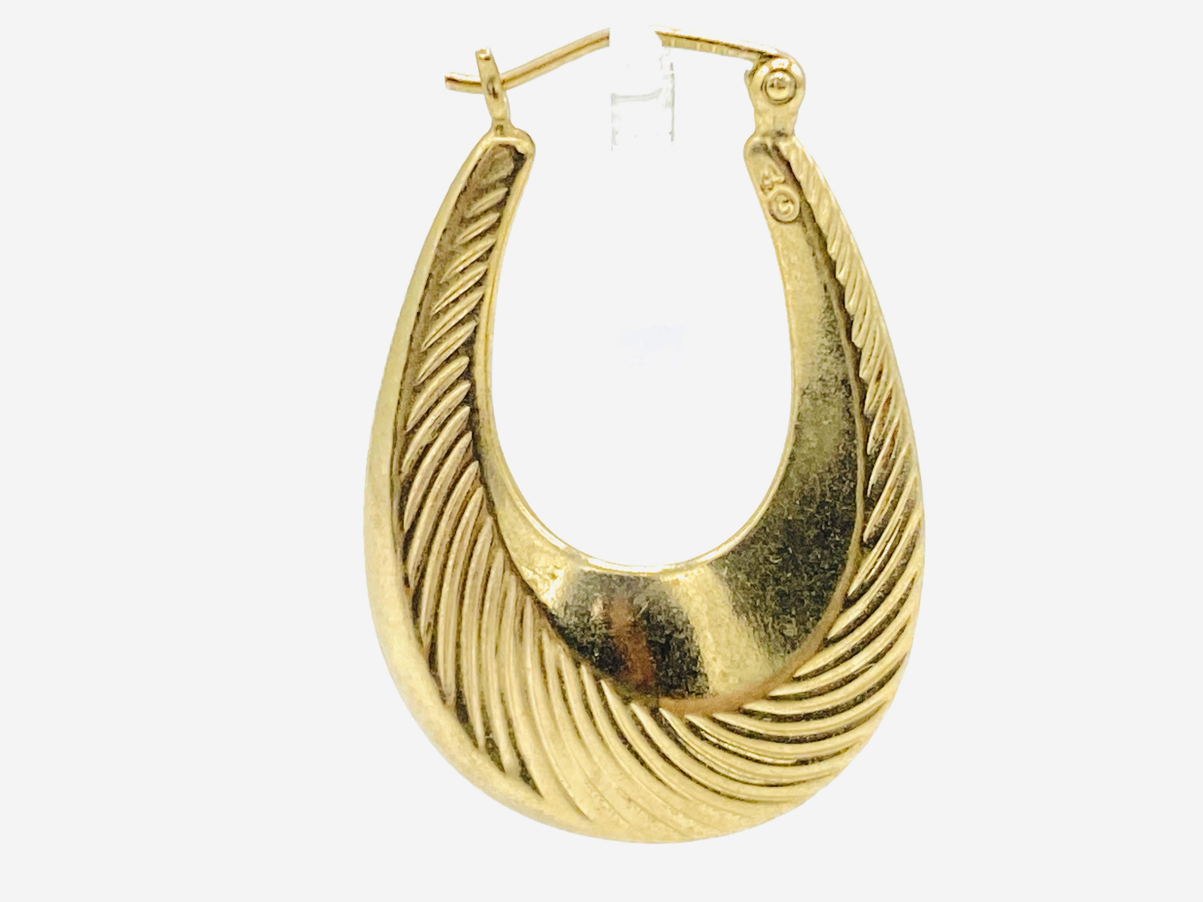 Pair of 9ct gold loop earrings - Image 2 of 3