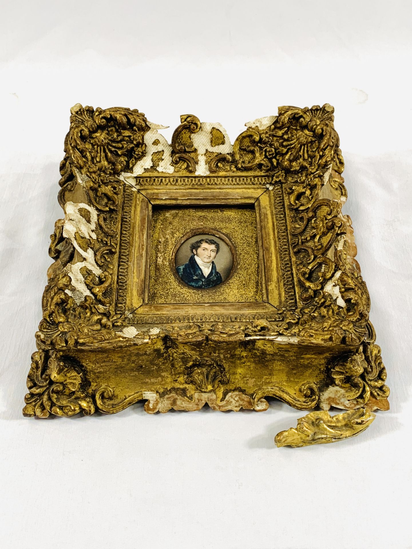 Portrait miniature in a gilt frame - Image 2 of 3