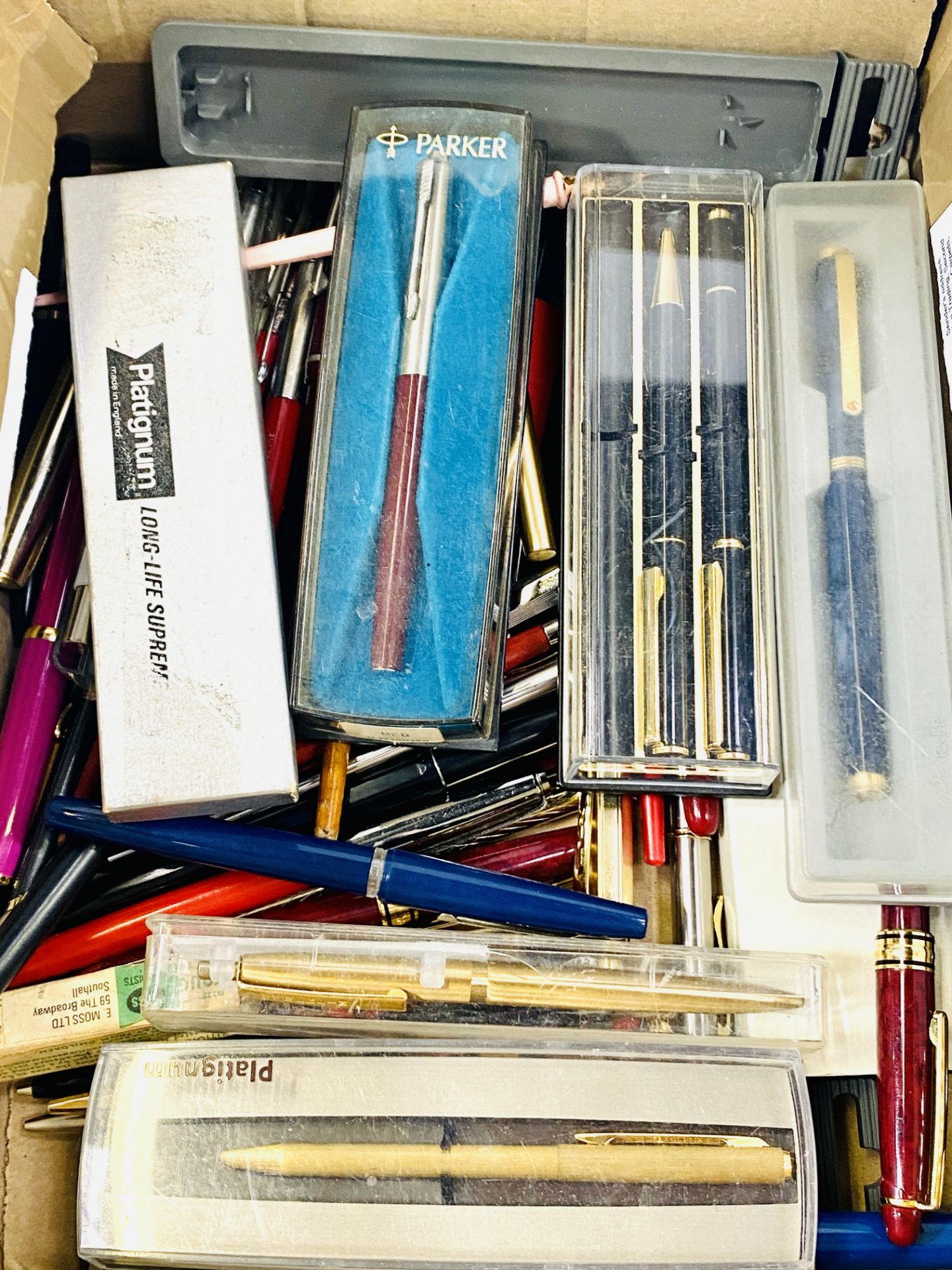 Quantity of fountain pens and ballpoint - Image 2 of 2