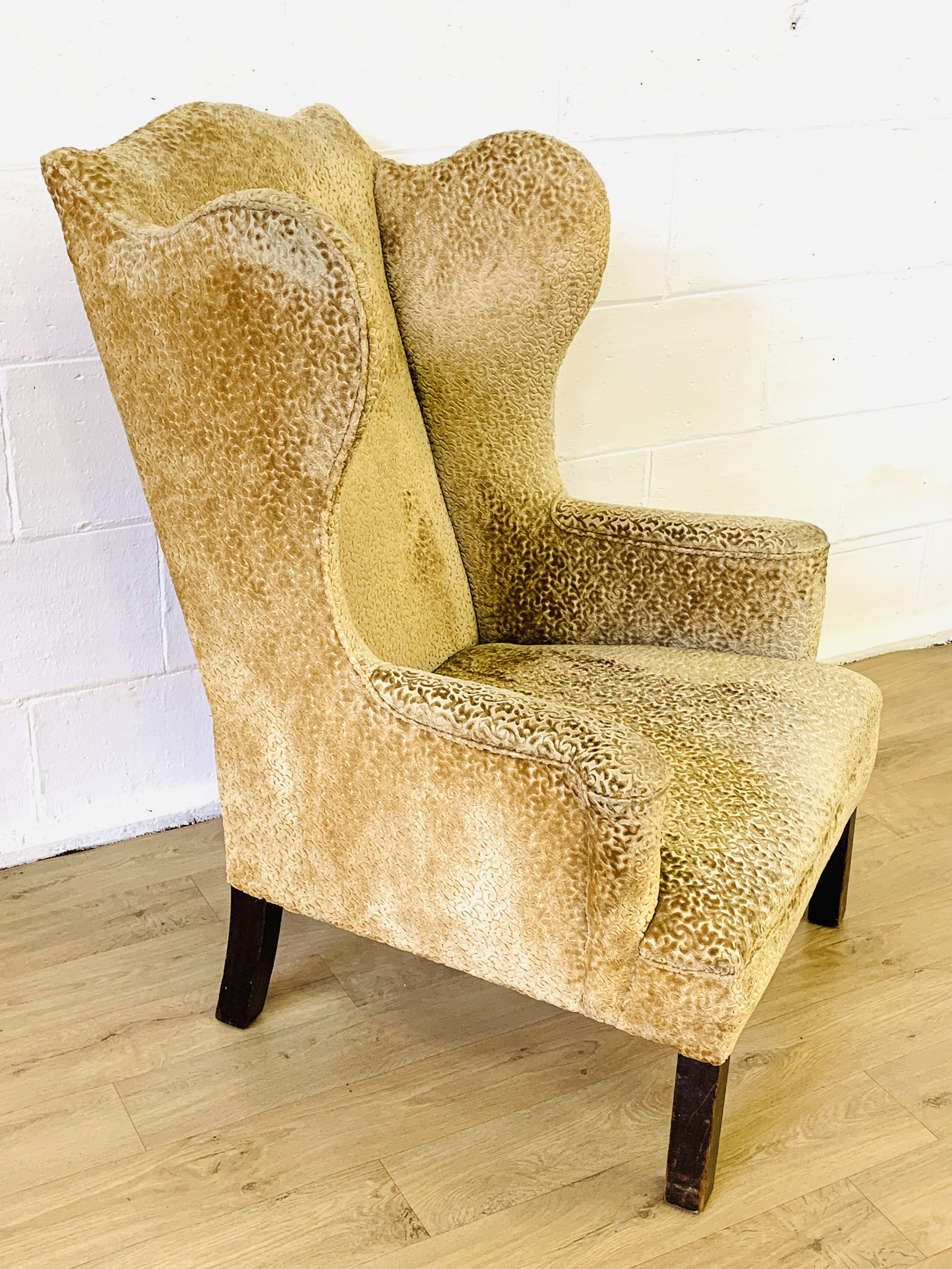 Victorian wingback armchair - Image 4 of 5